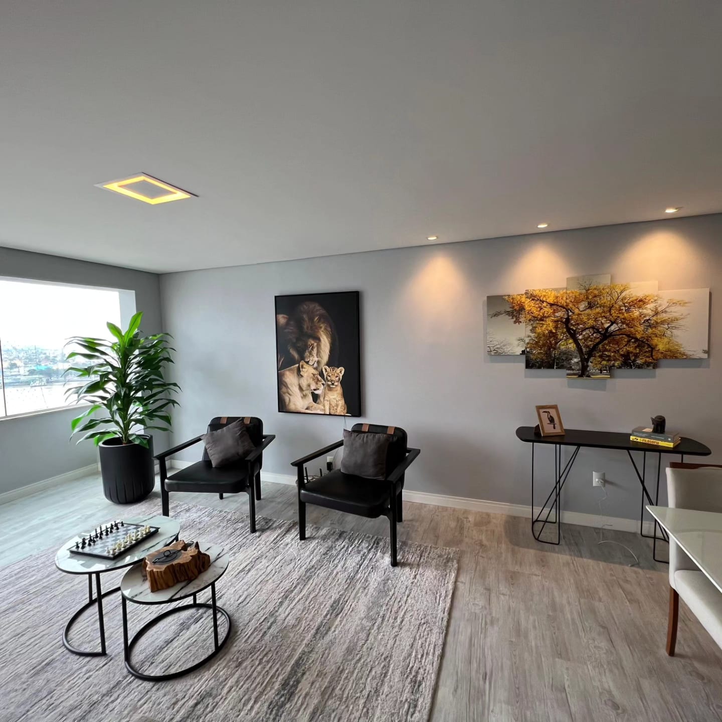 Apartamento com 3 dormitórios sendo 1 suíte 2 vagas no Centro em Itajaí/SC