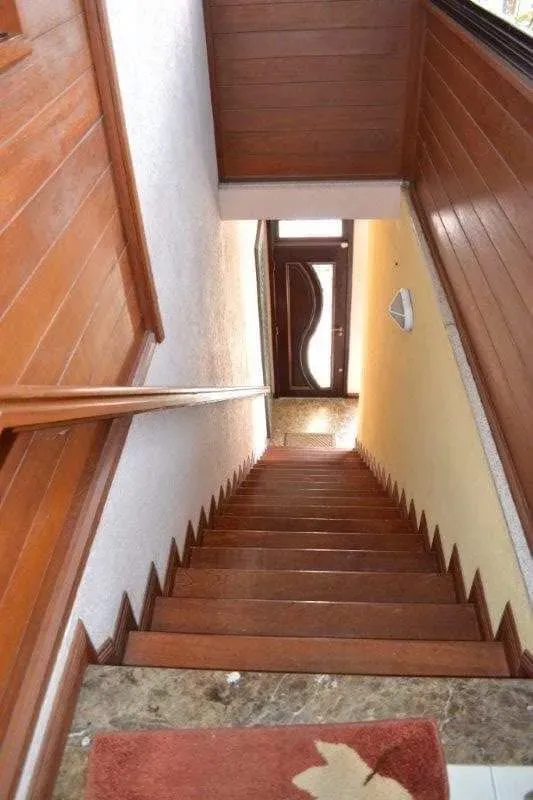 Sobrado com Sala Comercial no Bairro Cordeiros - Itajaí