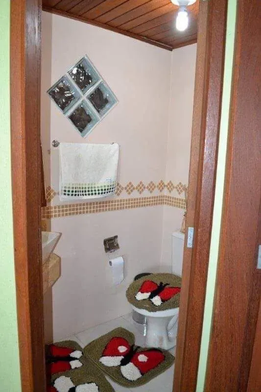 Sobrado com Sala Comercial no Bairro Cordeiros - Itajaí