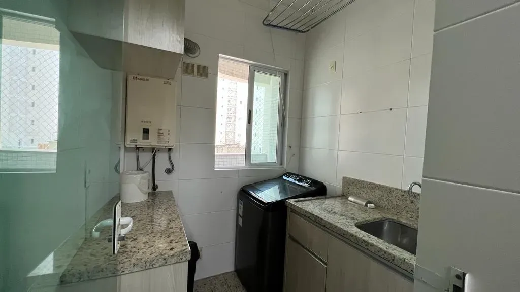 Apartamento, 3 dormitórios, 1 suíte, 2 vagas, no bairro Centro em Balneário Camboriú para Comprar