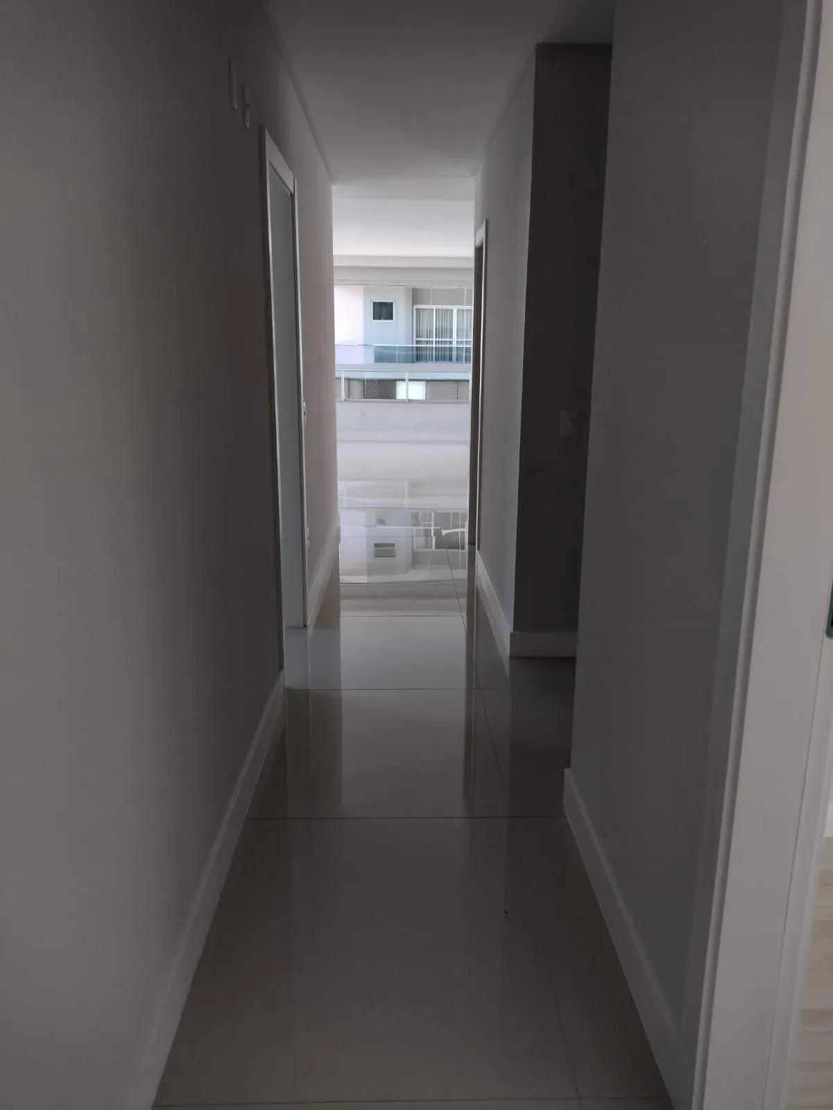 Apartamento com 263m², 3 dormitórios, 3 suítes, 3 vagas, no bairro Centro em Balneário Camboriú para Comprar