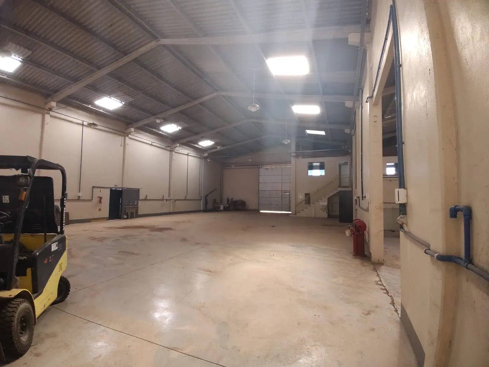 Terreno de 4.500m² com galpão, de frente para Rod. Antônio Heil -  Itajaí/SC