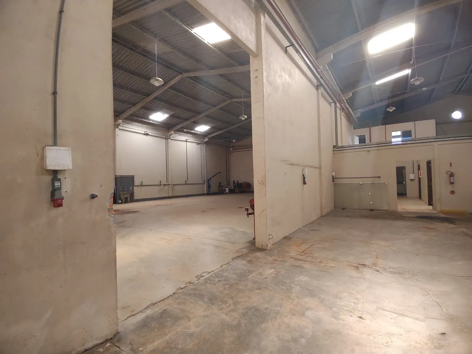 Terreno de 4.500m² com galpão, de frente para Rod. Antônio Heil -  Itajaí/SC