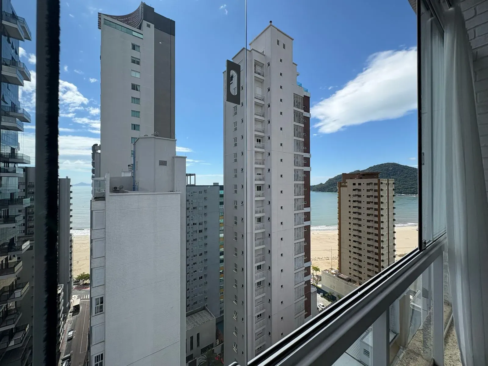 Cobertura Duplex com 5 dormitórios sendo 3 suites e 3 vagas no Centro de Balneário Camboriú - Foto 15 de 38