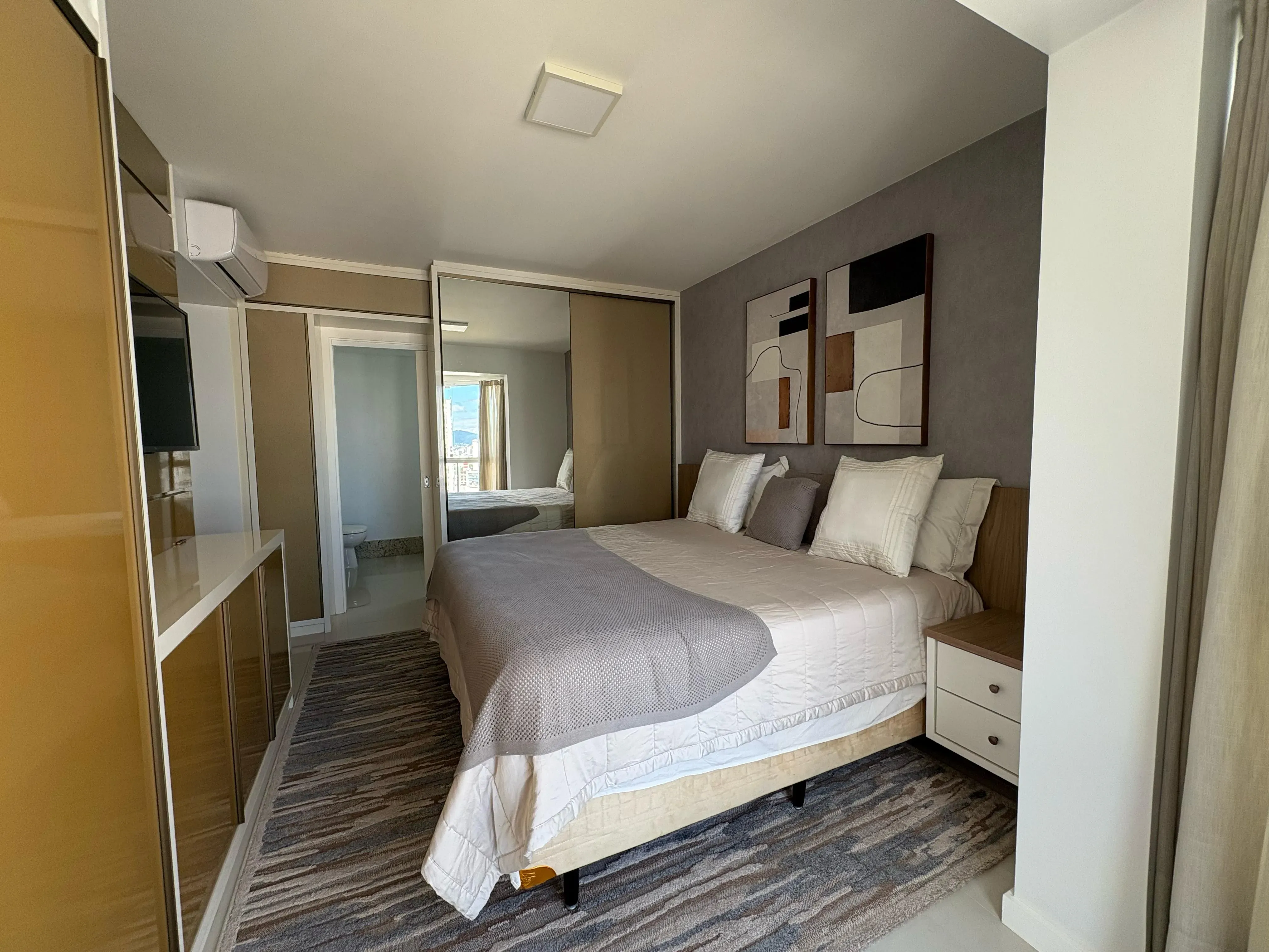 Cobertura Duplex com 5 dormitórios sendo 3 suites e 3 vagas no Centro de Balneário Camboriú - Foto 12 de 38