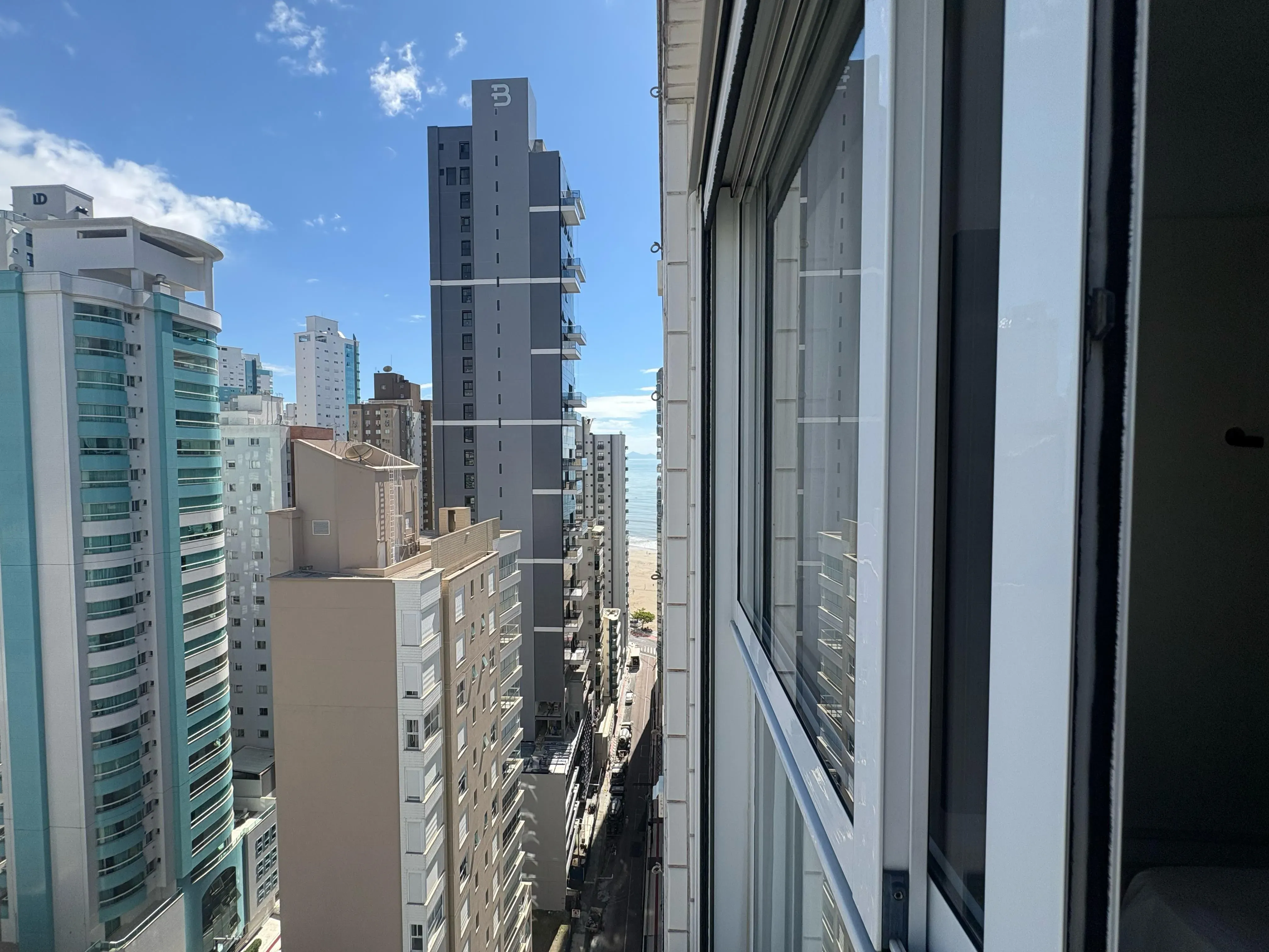 Cobertura Duplex com 5 dormitórios sendo 3 suites e 3 vagas no Centro de Balneário Camboriú - Foto 29 de 38