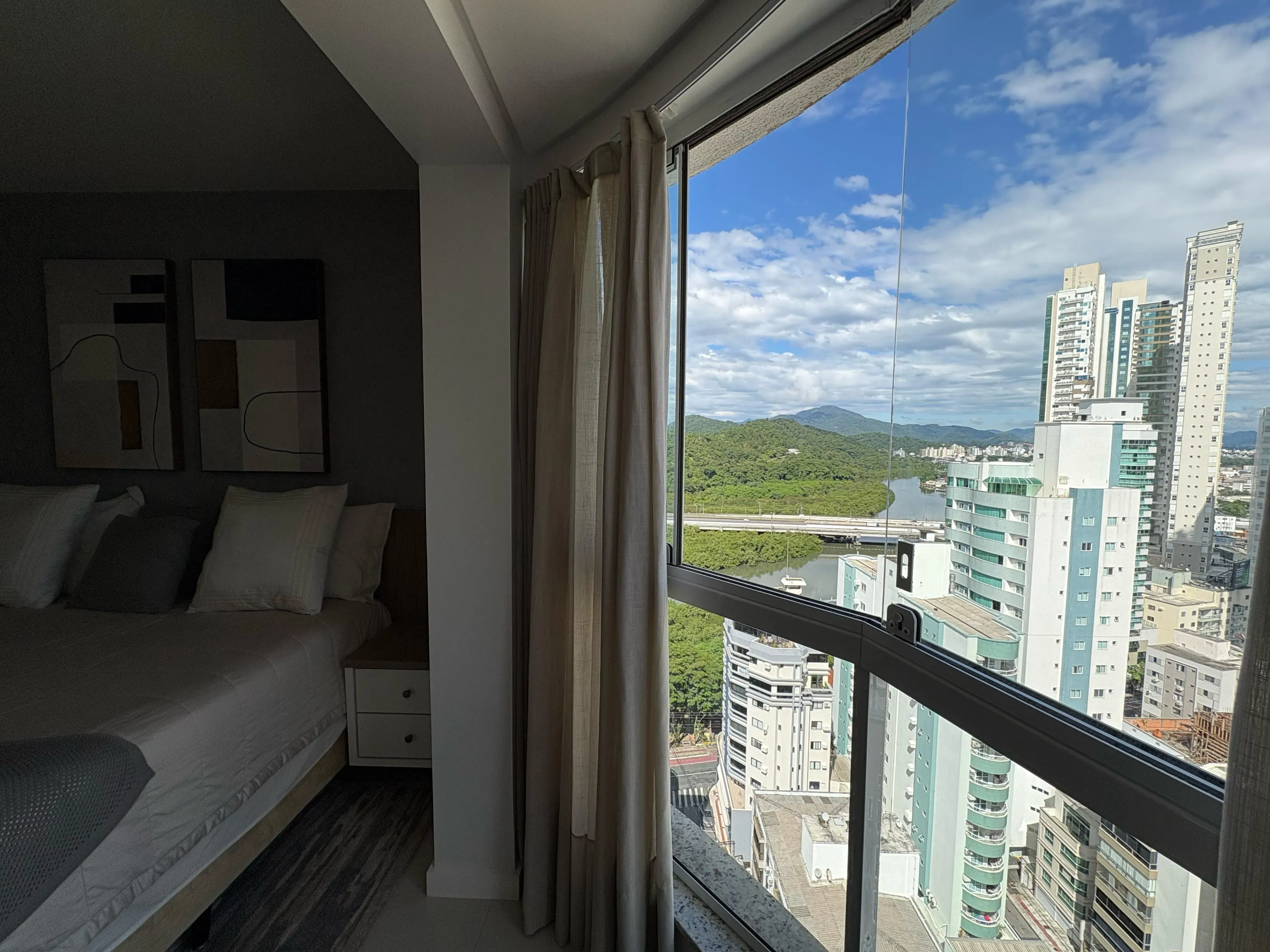 Cobertura Duplex com 5 dormitórios sendo 3 suites e 3 vagas no Centro de Balneário Camboriú - Foto 14 de 38