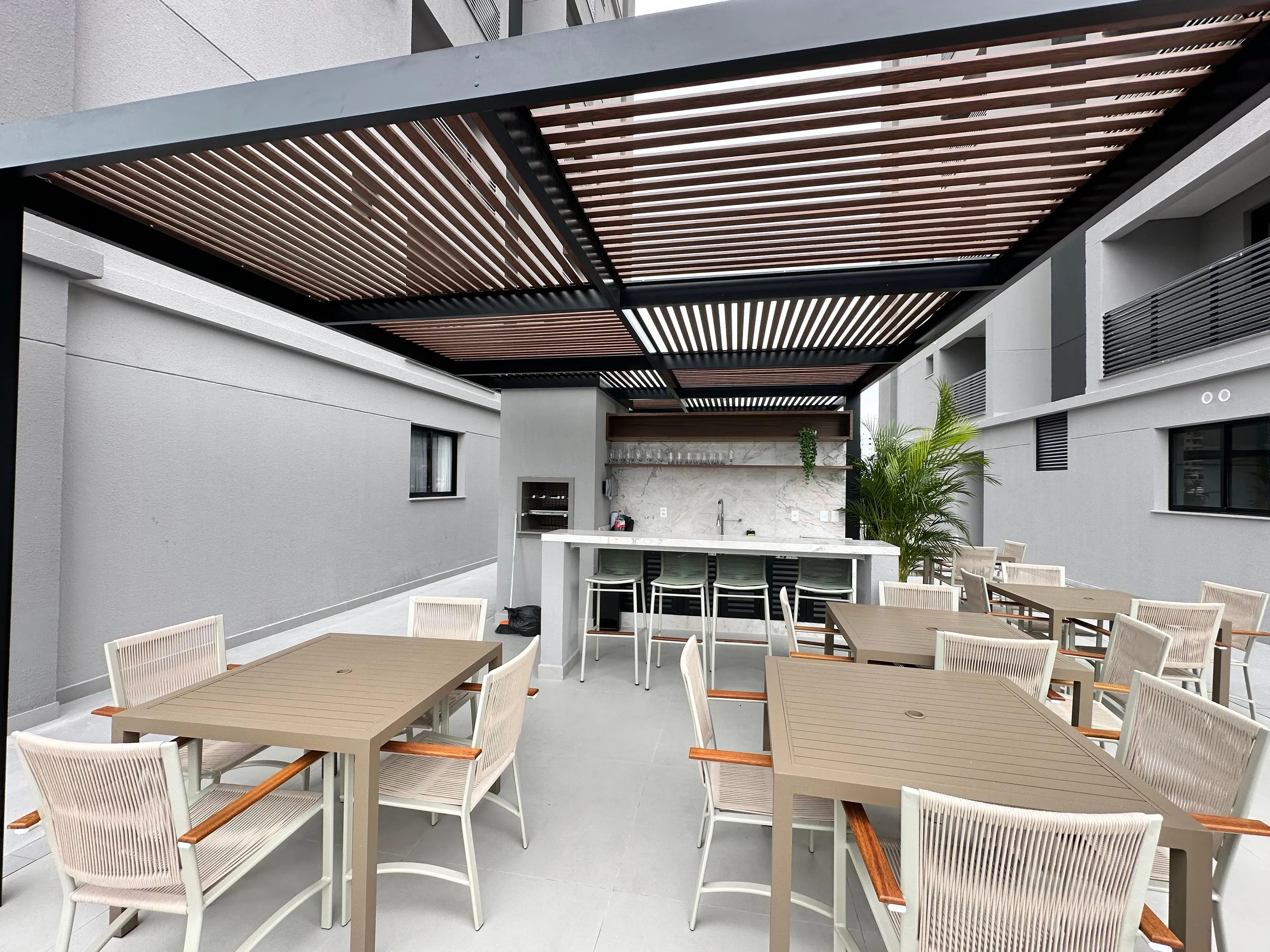 Apartamento com 107m² 3 Quartos 1 Suíte na Praia Brava - Foto 27 de 40