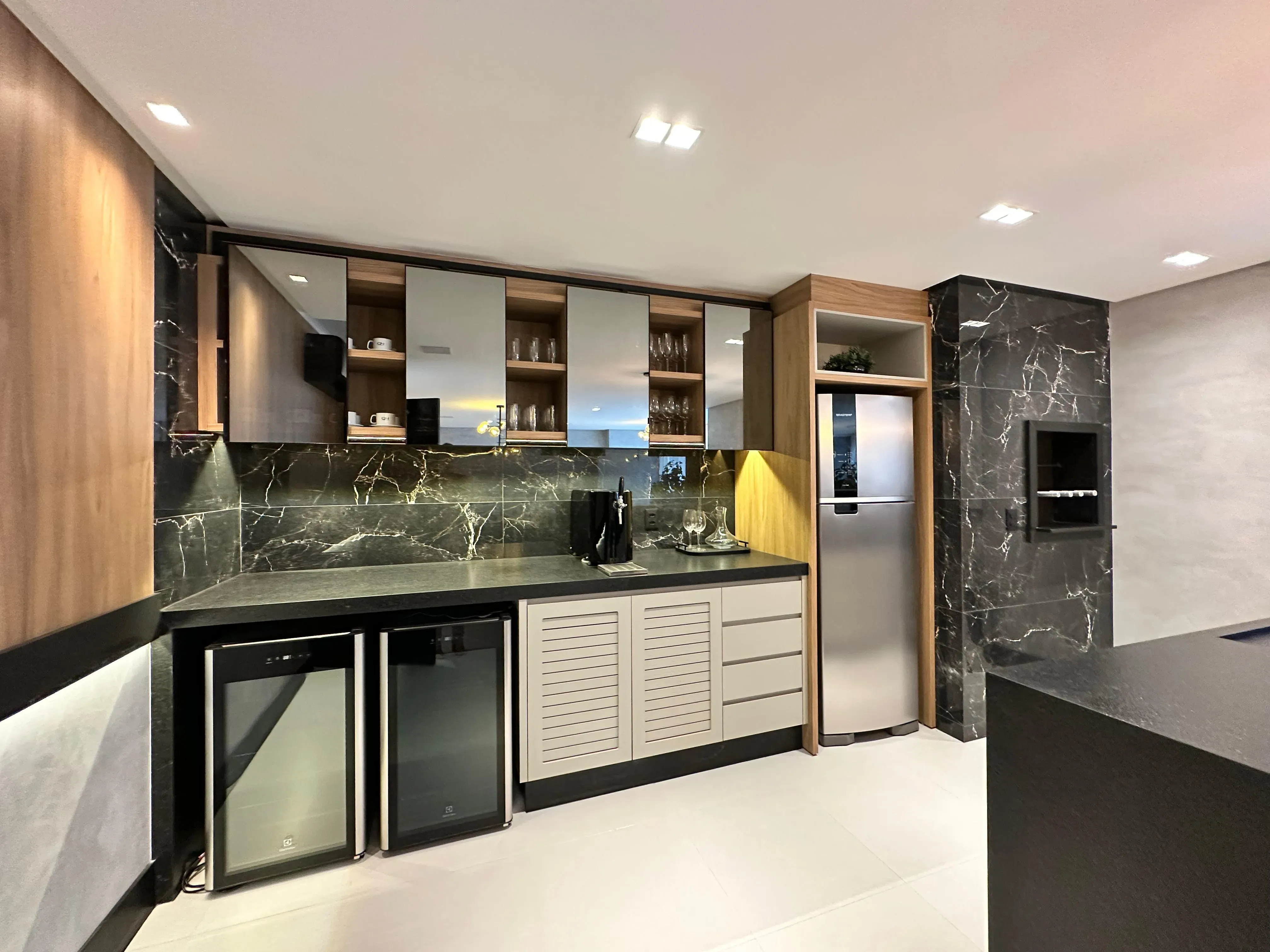 Apartamento com 107m² 3 Quartos 1 Suíte na Praia Brava - Foto 26 de 40