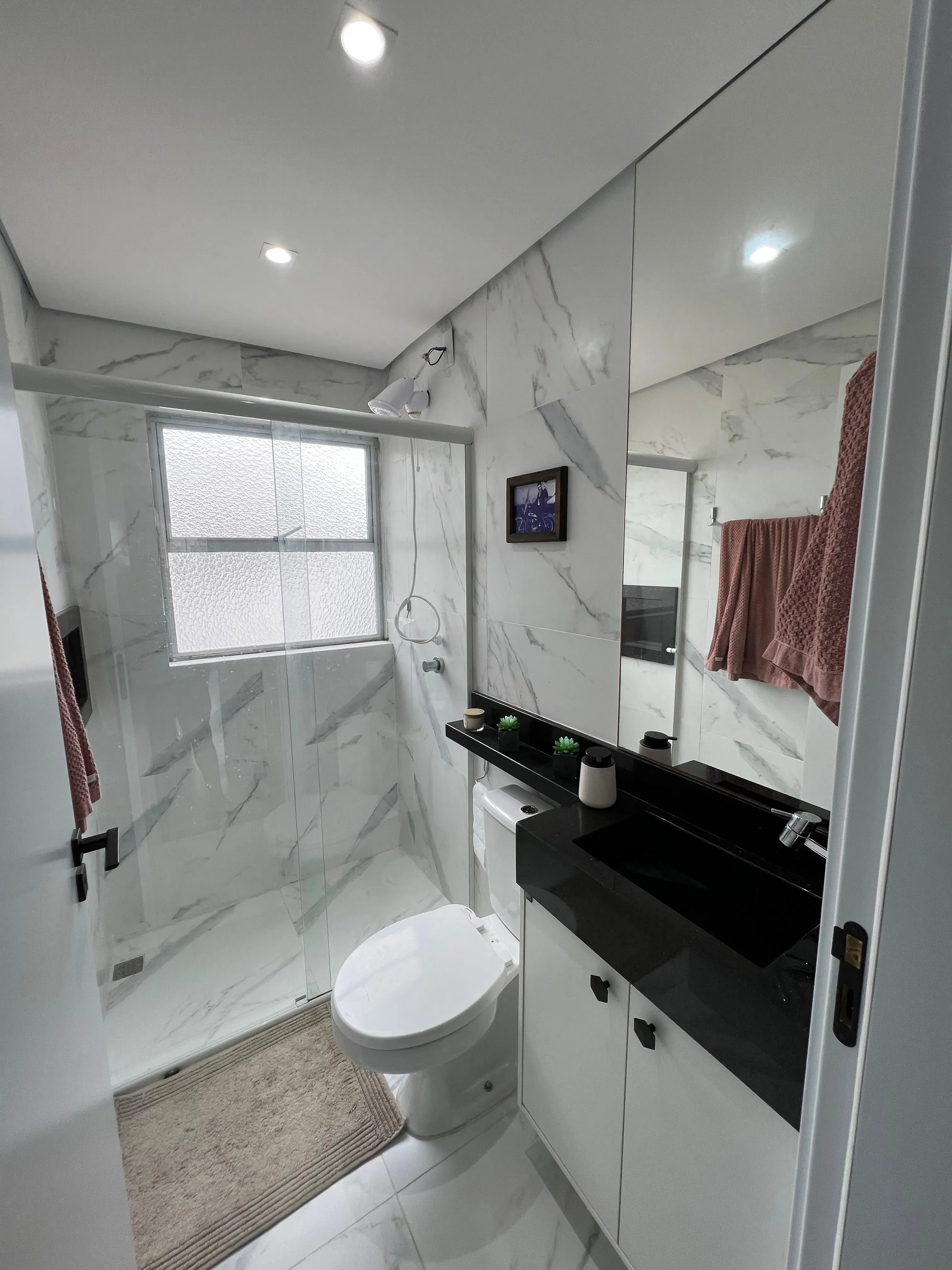 Apartamento com 3 dormitórios sendo 1 suíte 2 vagas no Centro em Itajaí/SC