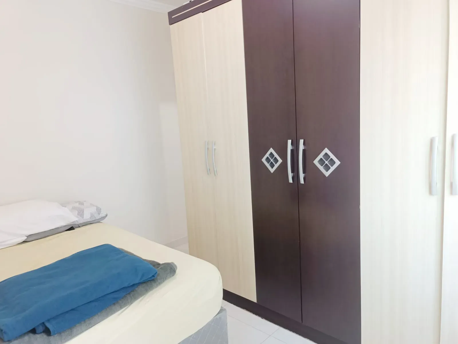 Apartamento de  3 quartos sendo 1 suíte e 2 vagas de garagem no Bairro Morretes em Itapema