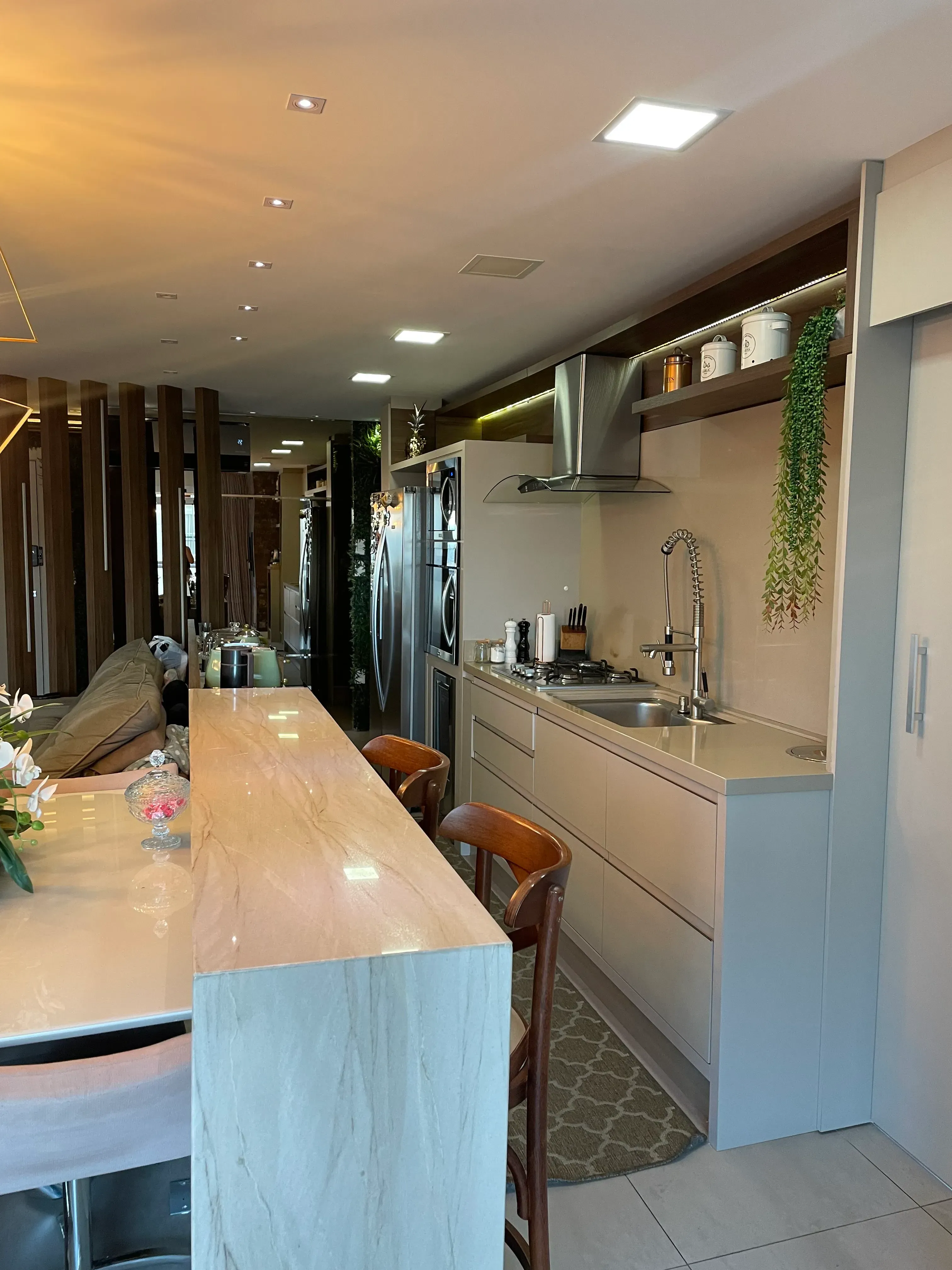 Apartamento com 3 dormitórios sendo 1 suíte e 2 vagas de garagem no Bairro Fazenda em Itajaí