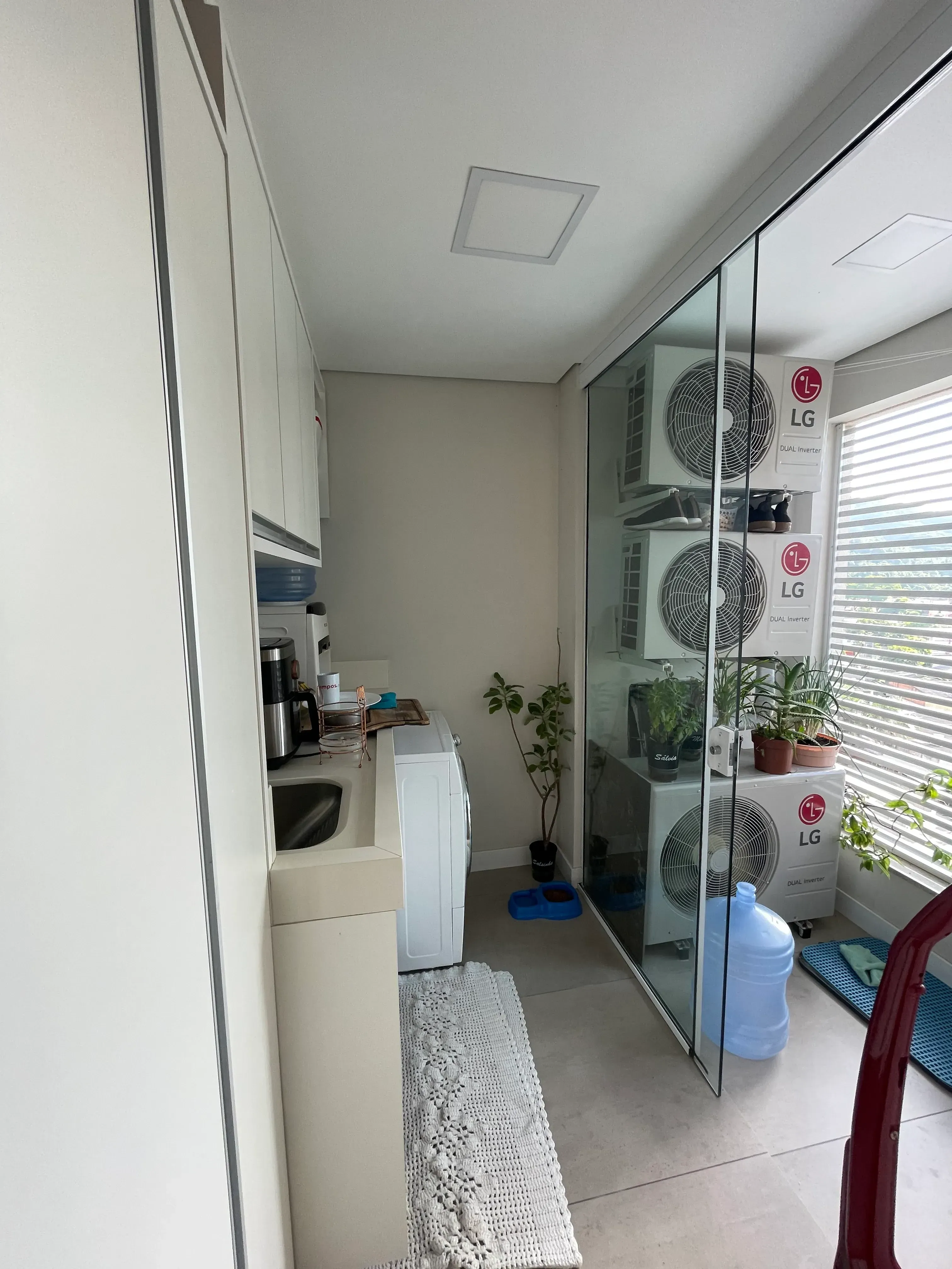 Apartamento com 3 dormitórios sendo 1 suíte e 2 vagas de garagem no Bairro Fazenda em Itajaí