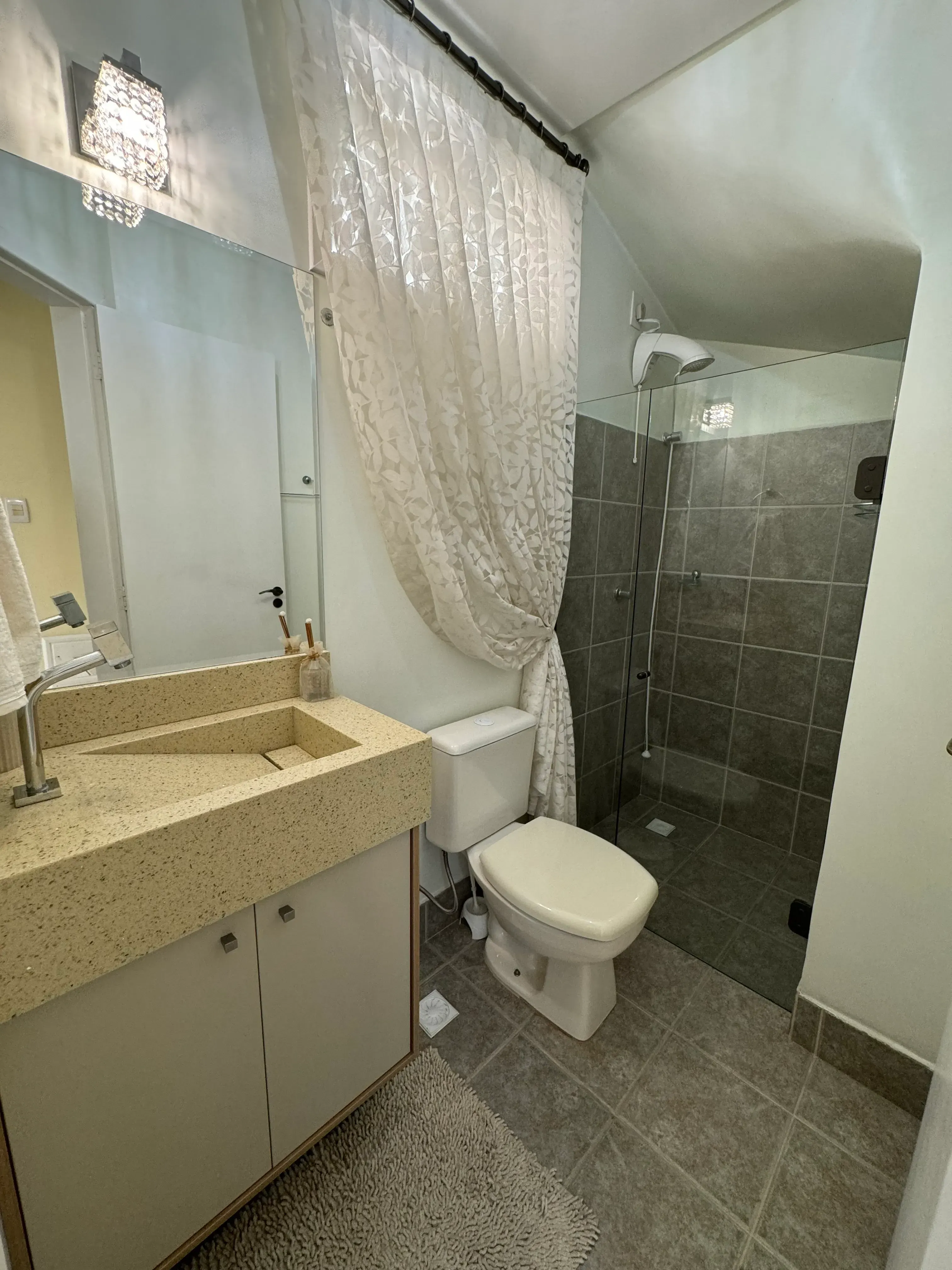 Casa com 2 dormitórios sendo 1 suite e 1 vaga de garagem no bairro São Vicente em Itajaí