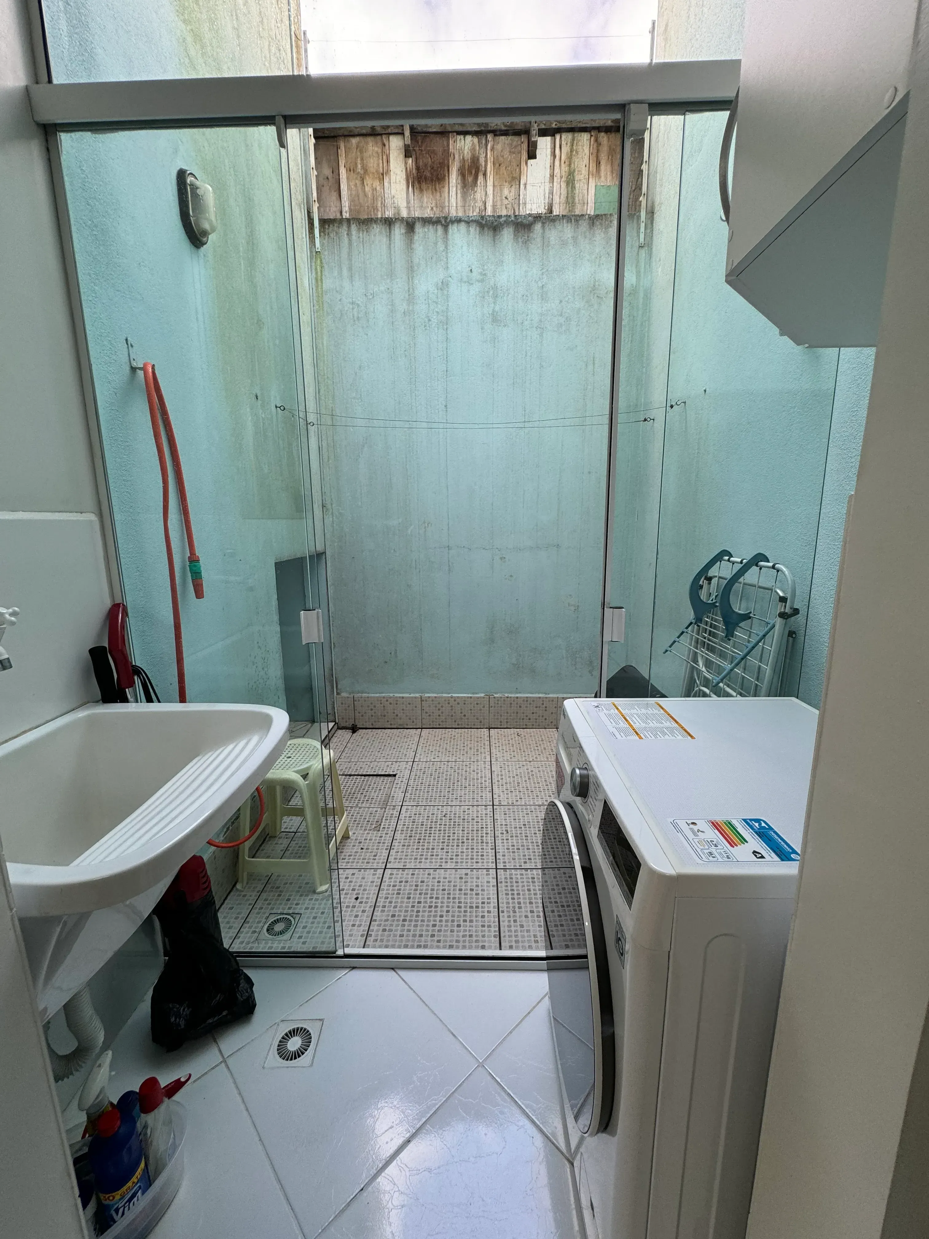 Casa com 2 dormitórios sendo 1 suite e 1 vaga de garagem no bairro São Vicente em Itajaí