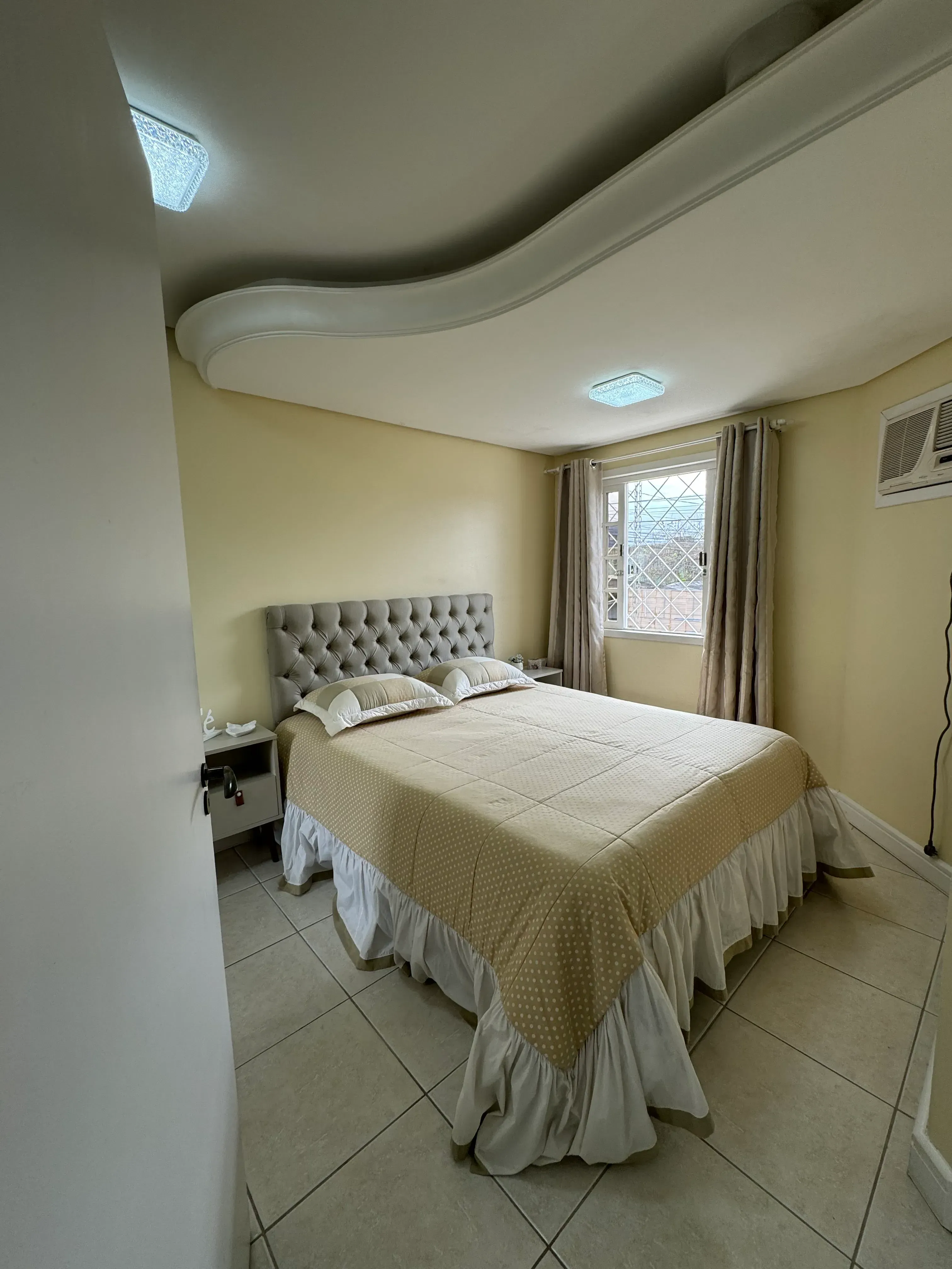 Casa com 2 dormitórios sendo 1 suite e 1 vaga de garagem no bairro São Vicente em Itajaí