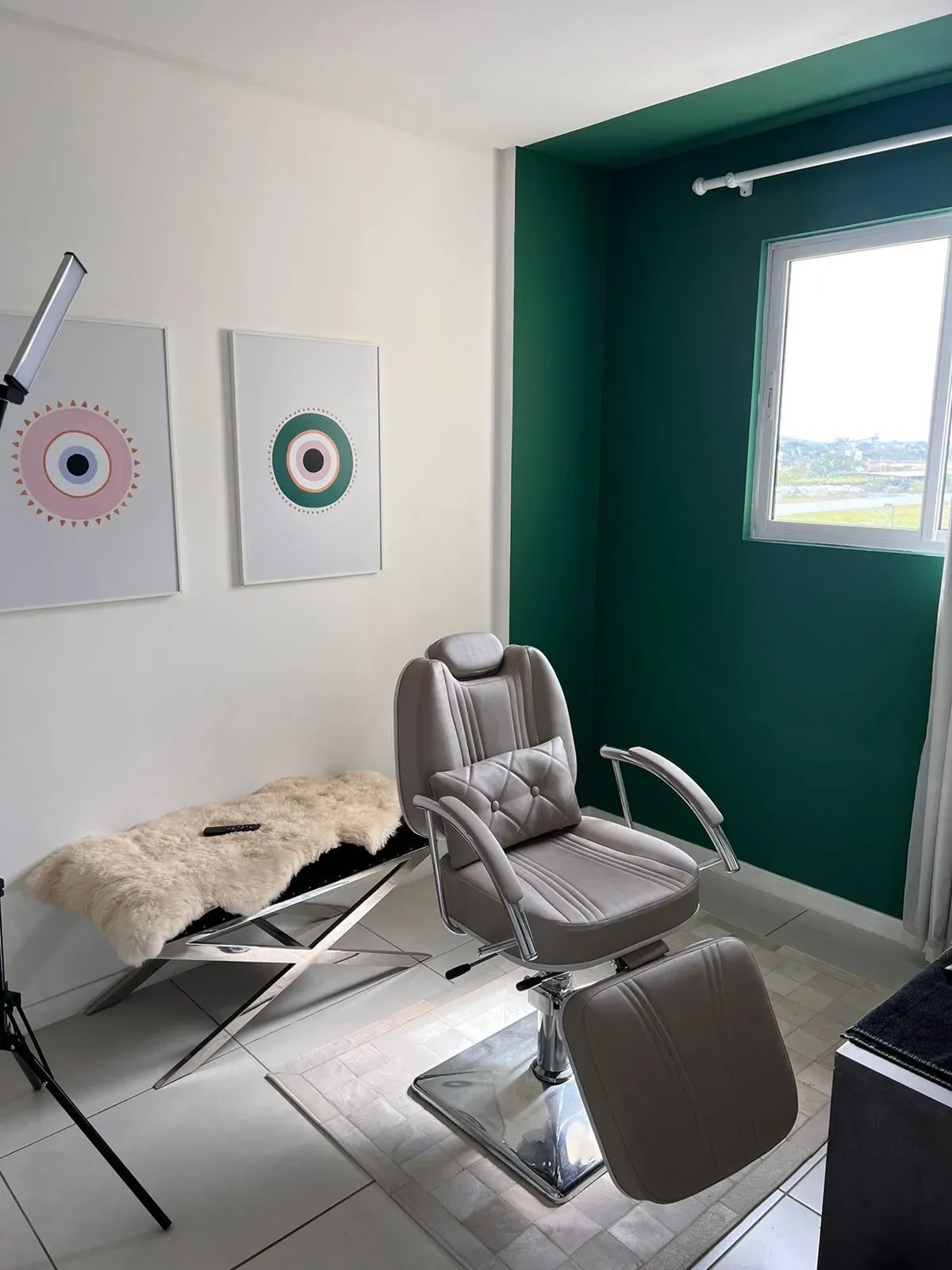 Apartamento com 2 dormitórios sendo 1 suíte no Bairro Cordeiros parte alta em Itajaí