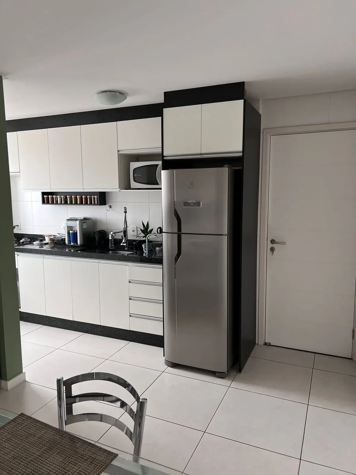 Apartamento com 2 dormitórios sendo 1 suíte no Bairro Cordeiros parte alta em Itajaí