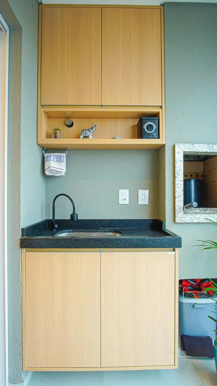 Apartamento com 3 dormitórios sendo 1 suíte e 2 vagas de garagem no Bairro São João em Itajaí