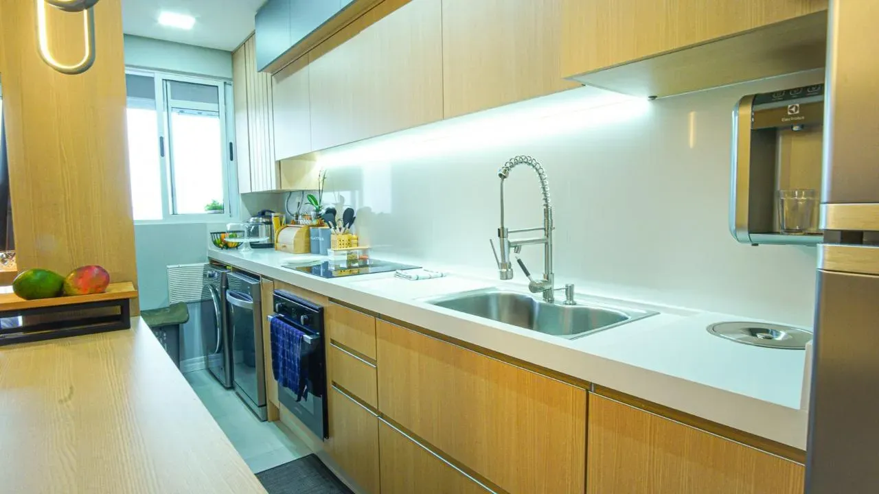 Apartamento com 3 dormitórios sendo 1 suíte e 2 vagas de garagem no Bairro São João em Itajaí