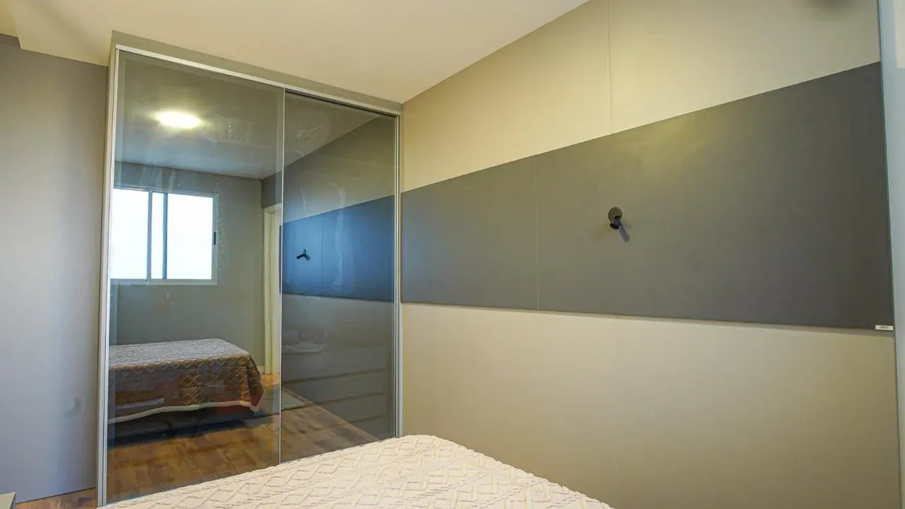 Apartamento com 3 dormitórios sendo 1 suíte e 2 vagas de garagem no Bairro São João em Itajaí