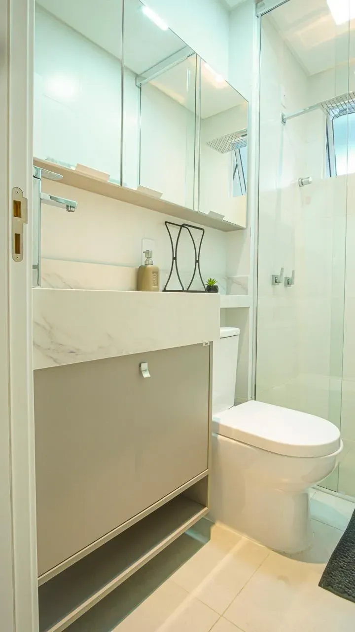 Apartamento com 3 dormitórios sendo 1 suíte e 2 vagas de garagem no Bairro São João em Itajaí