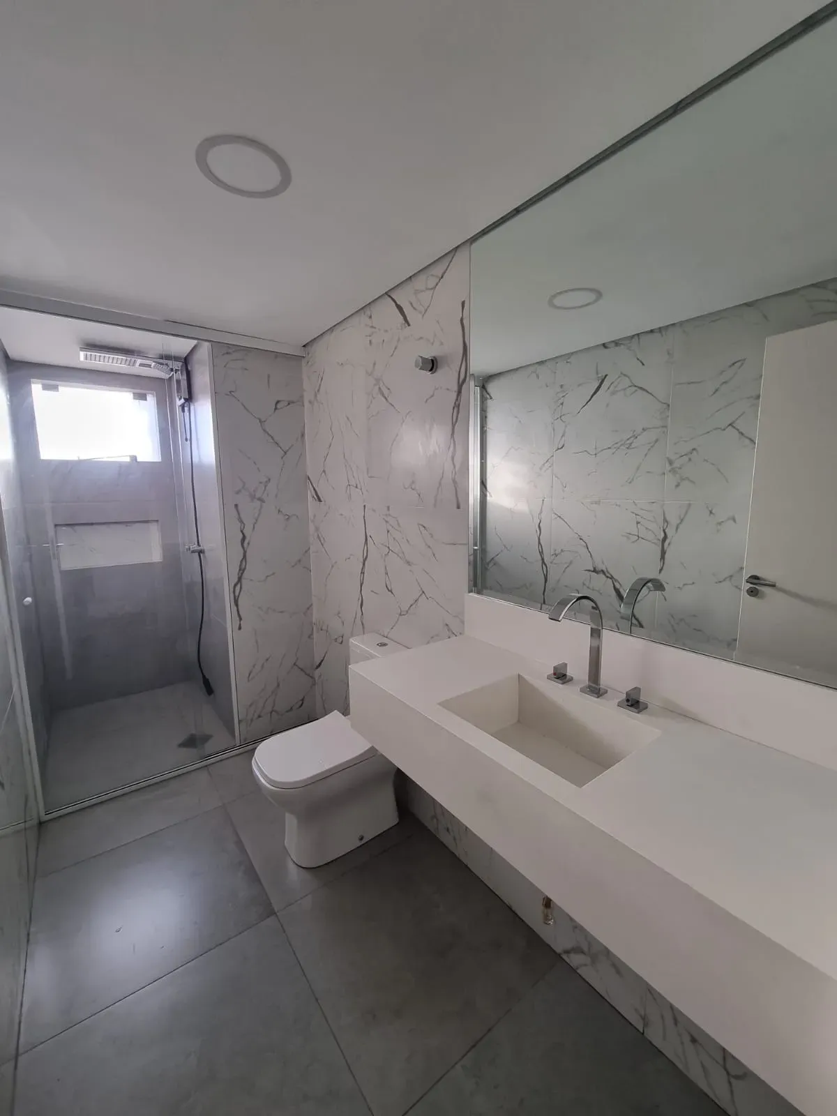 Apartamento com 4 dormitórios sendo 1 suíte e 1 vaga no Centro de Itajaí