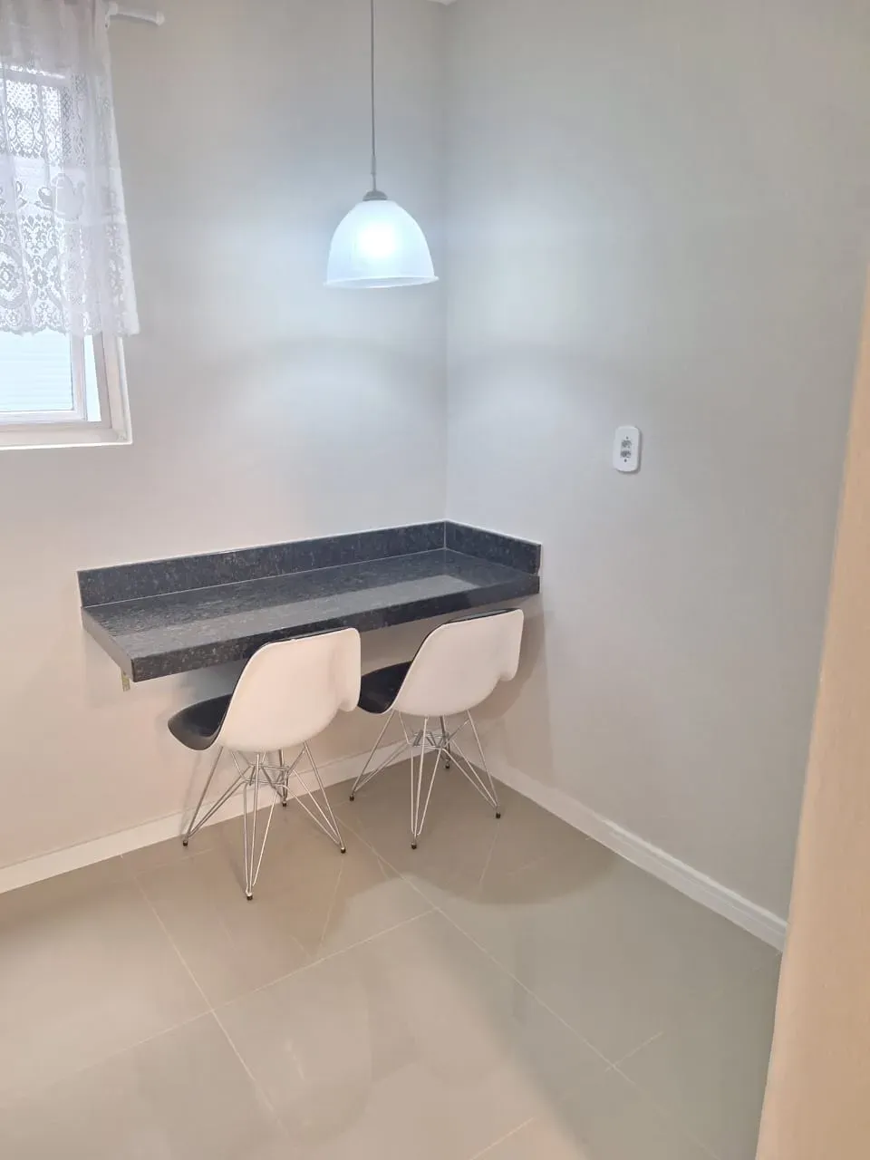 Apartamento com 0m², 1 dormitório, no bairro Centro em Balneário Camboriú para Comprar