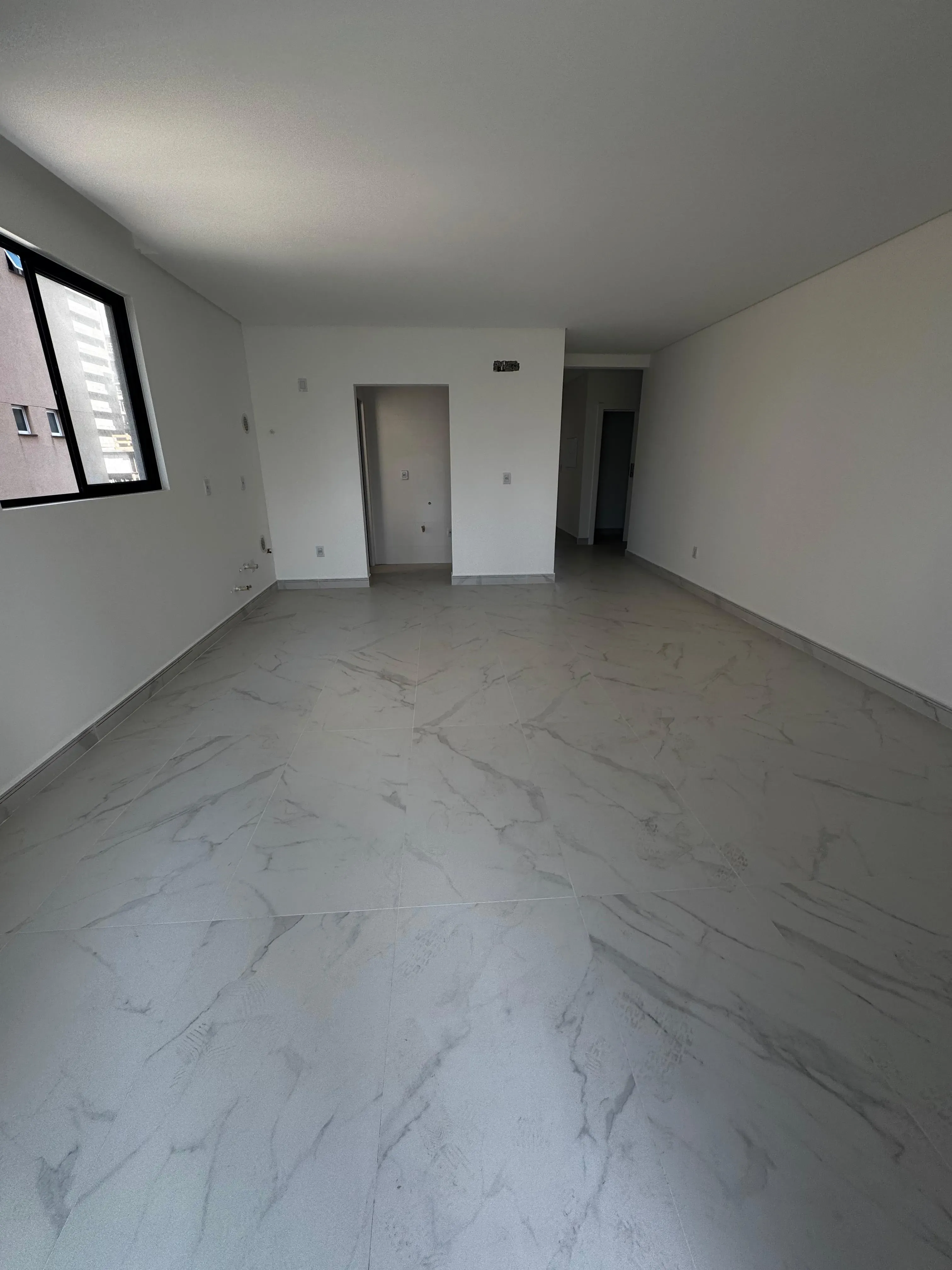 Apartamento com 2 suítes e 2 vagas de garagem, no Perequê em Porto Belo