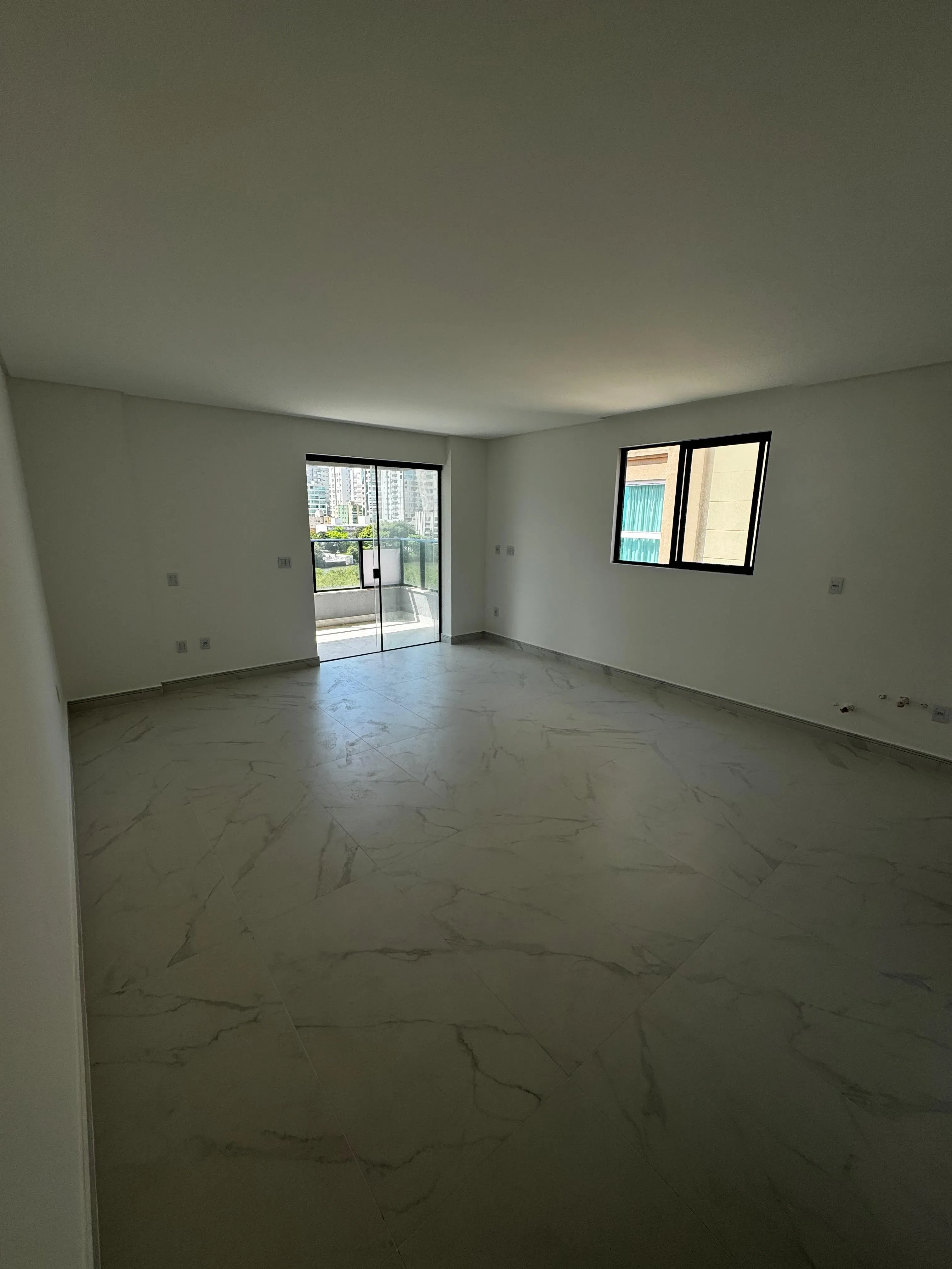 Apartamento com 2 suítes e 2 vagas de garagem, no Perequê em Porto Belo