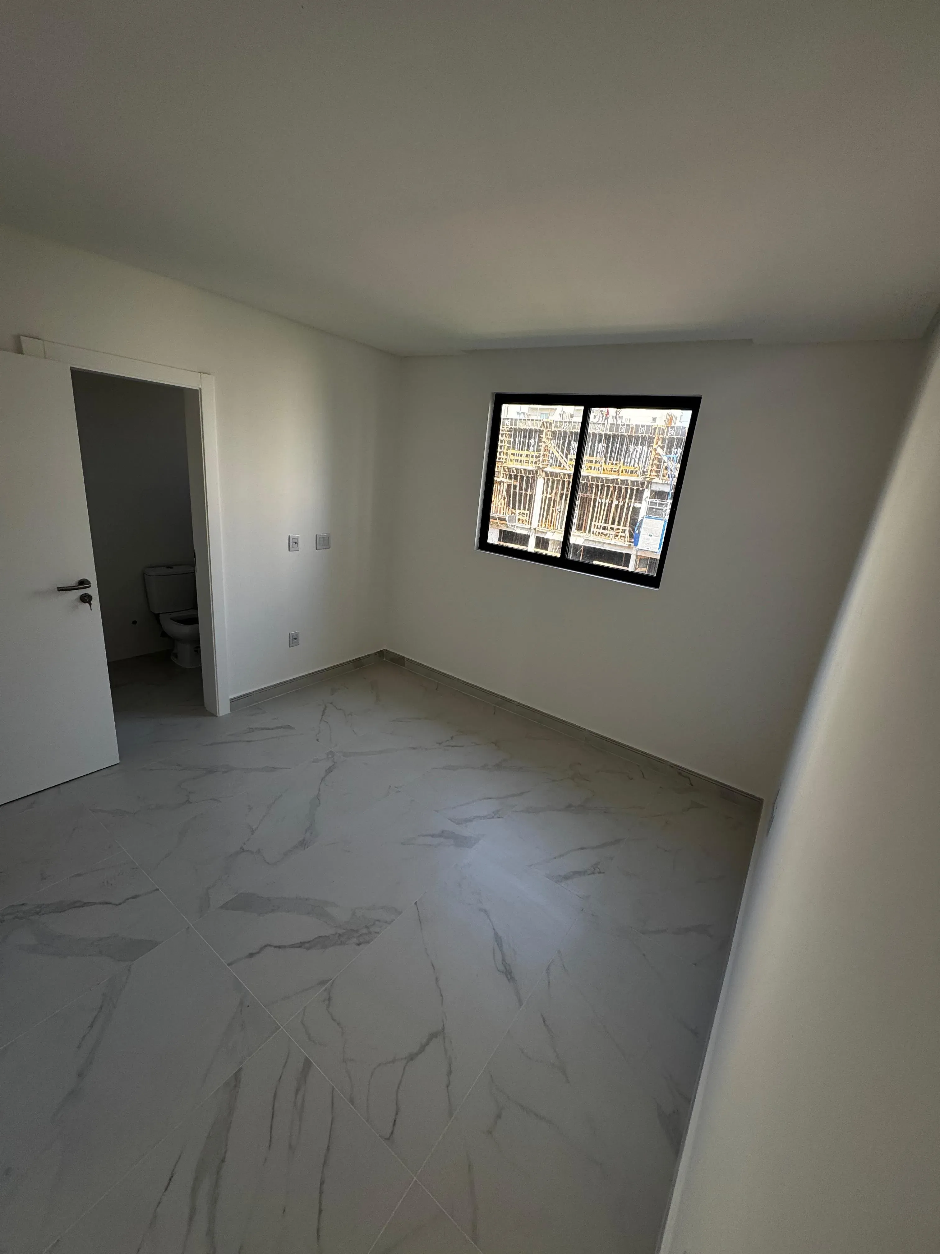 Apartamento com 2 suítes e 2 vagas de garagem, no Perequê em Porto Belo