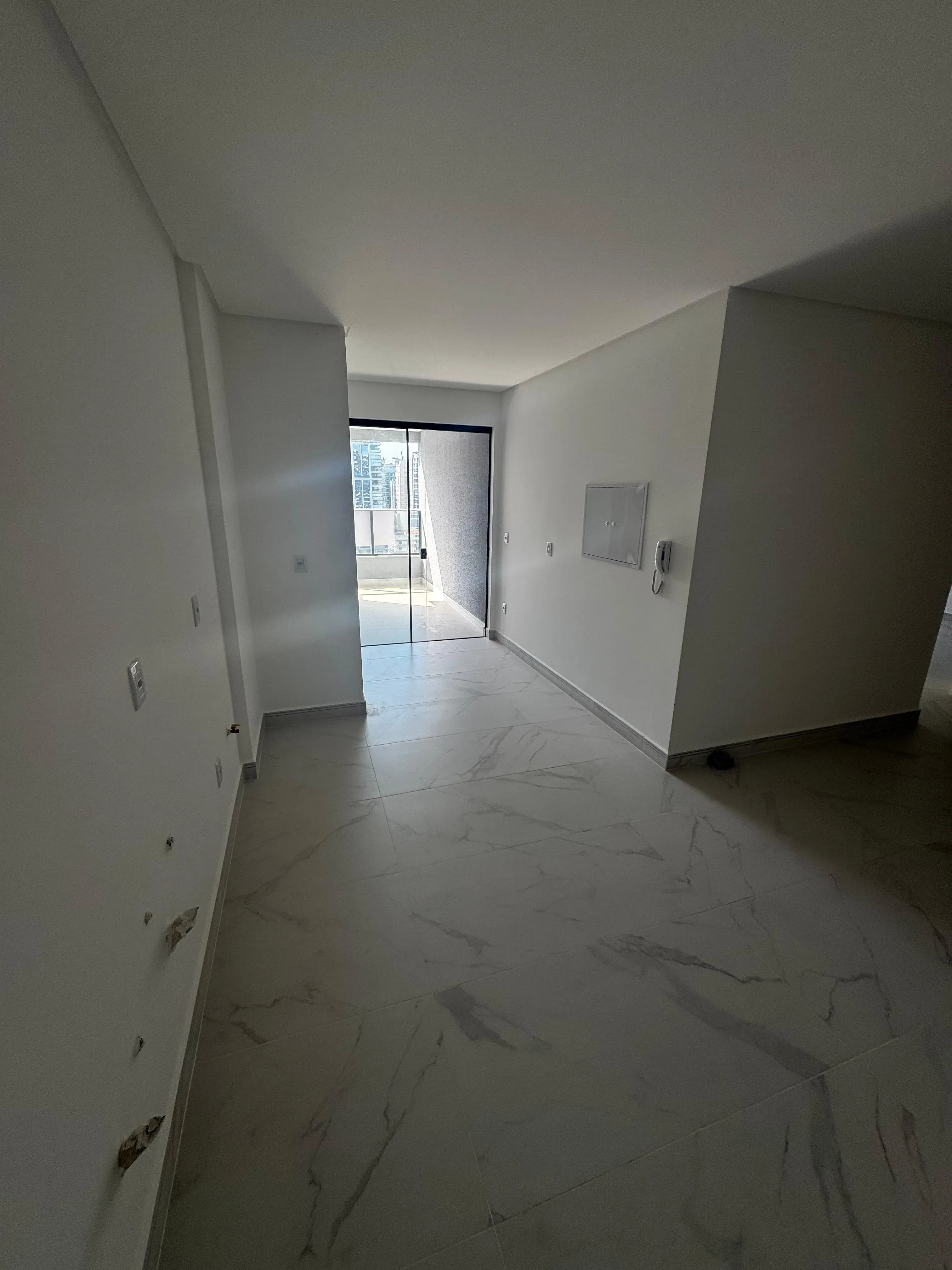 Apartamento com 2 suítes e 2 vagas de garagem em Porto Belo/SC