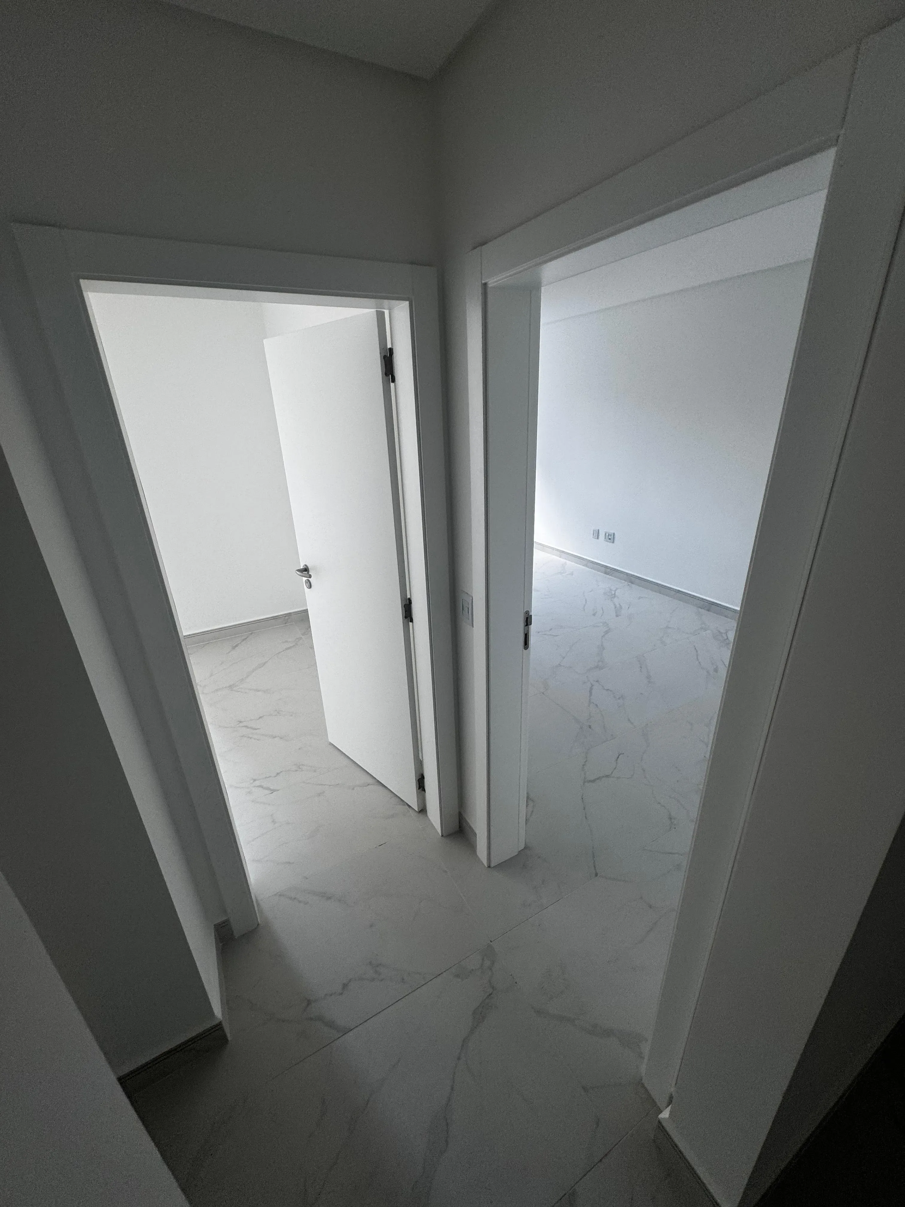 Apartamento com 2 suítes e 2 vagas de garagem em Porto Belo/SC