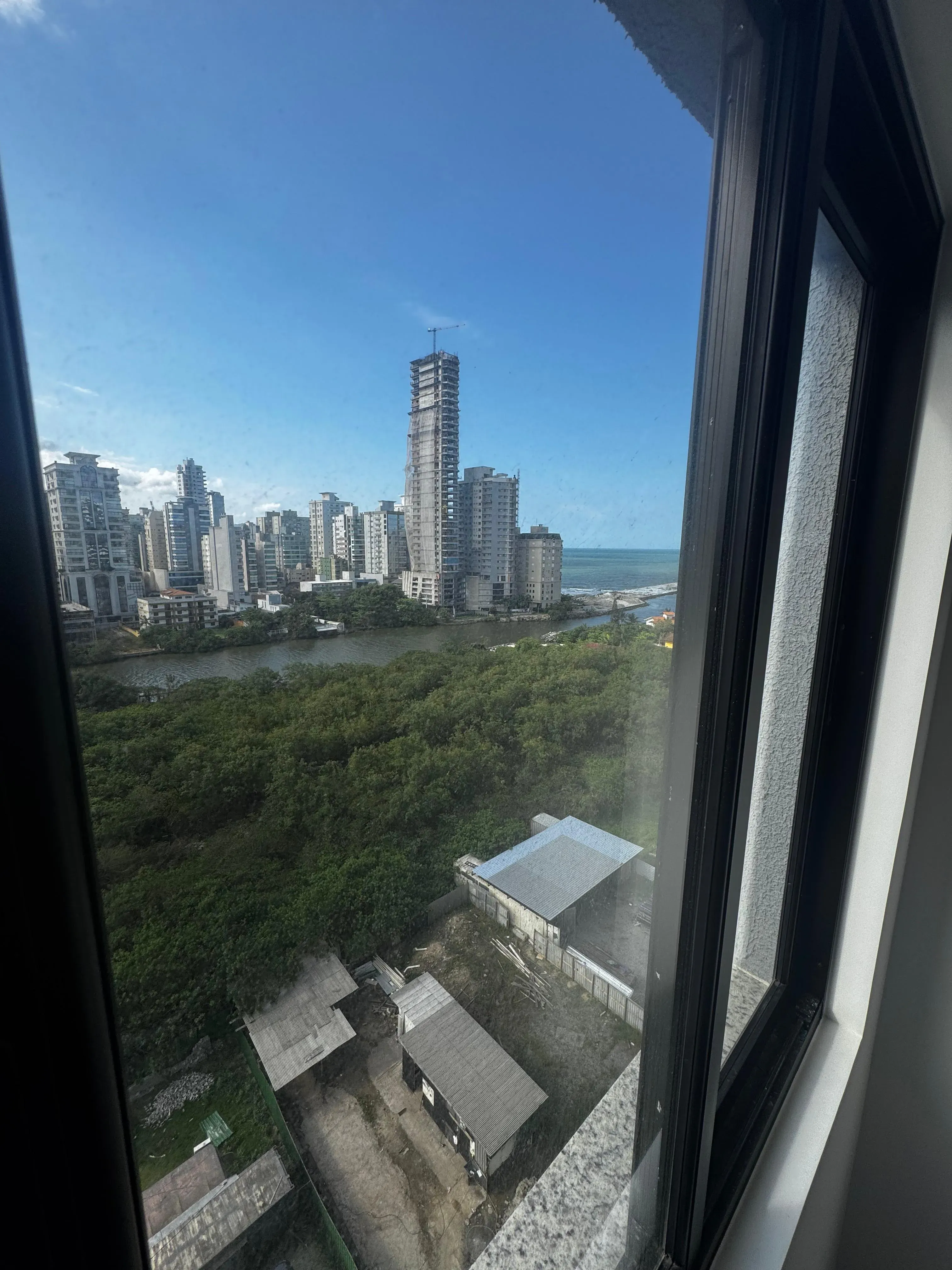 Apartamento com 2 suítes e 2 vagas de garagem em Porto Belo/SC