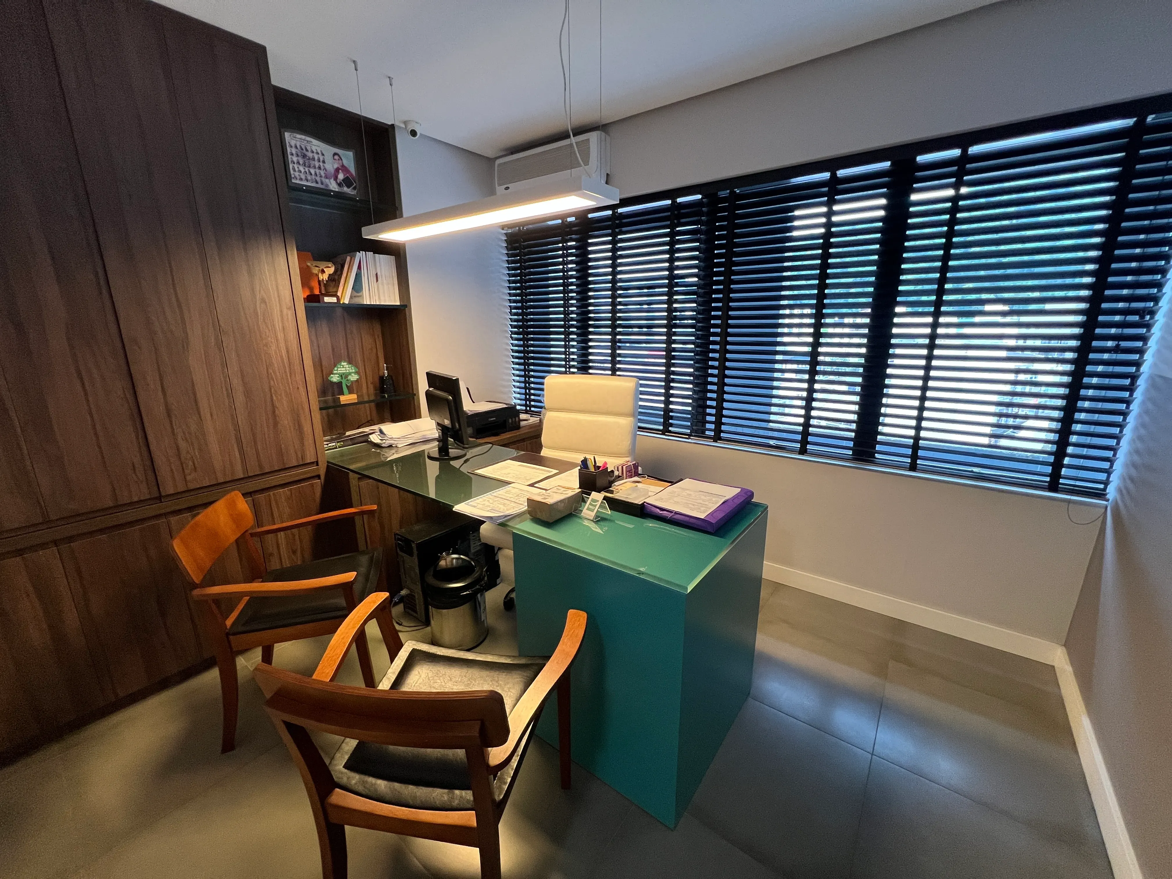 O Preço Baixou Comercial com 55m² no Centro em Balneário Camboriú - Foto 10 de 11