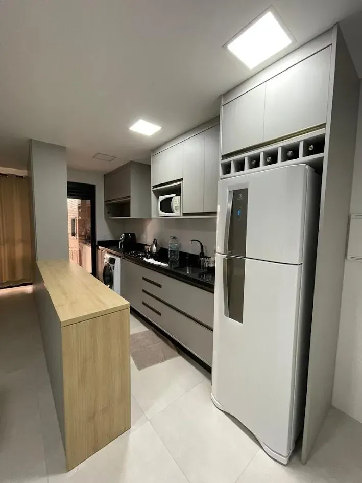 Cobertura Alto padrão com 2 dormitórios sendo 1 suíte e 2 vagas de garagem em Camboriú