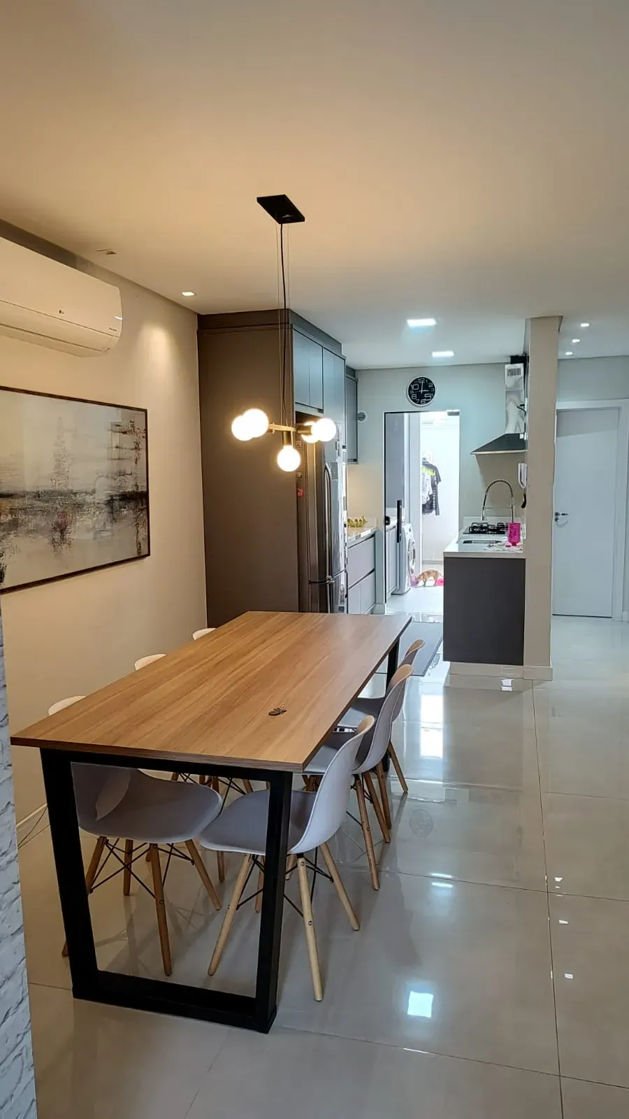 Apartamento com 2 dormitórios sendo 1 suíte e 2 vagas de garagem no bairro São Judas em Itajaí - SC