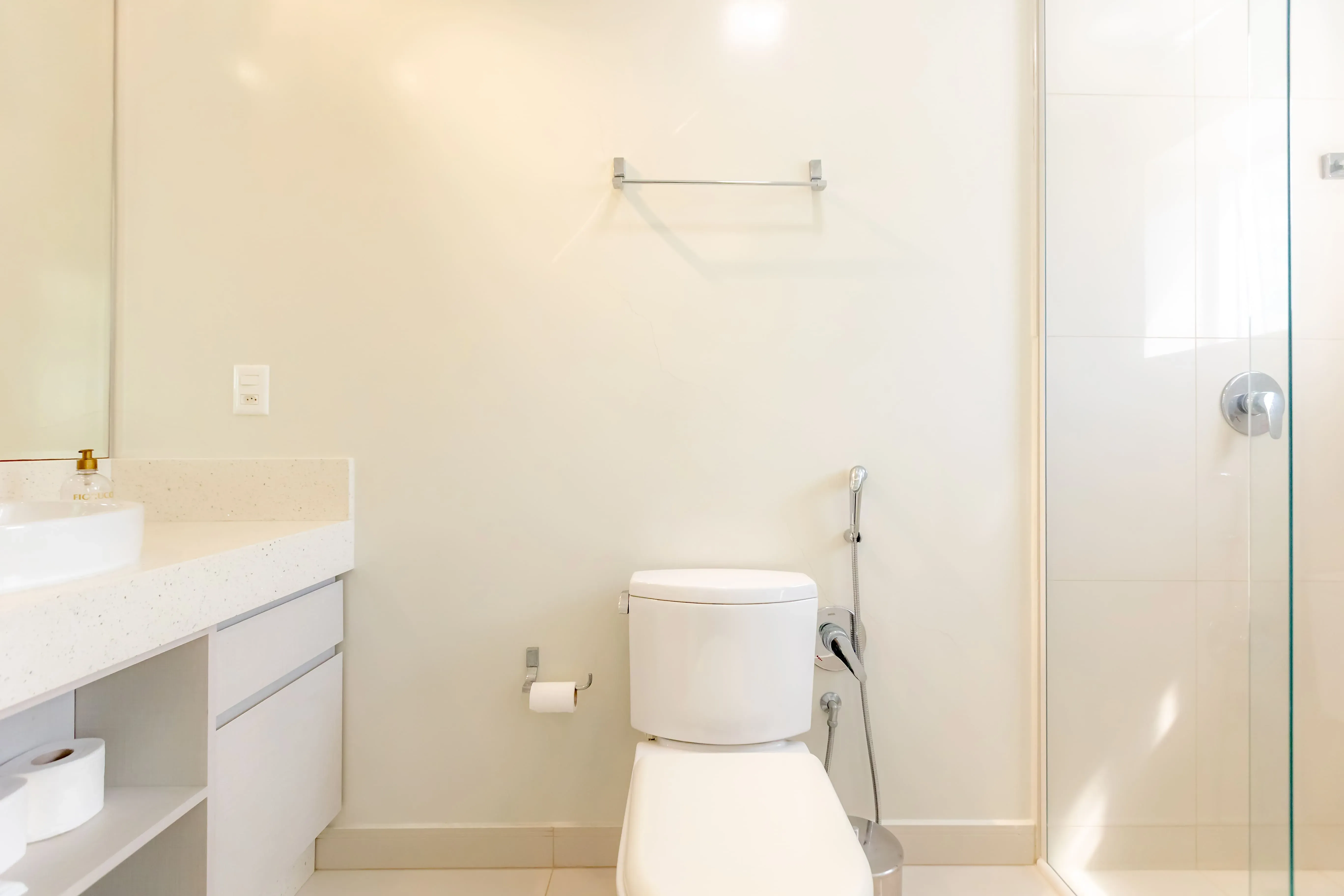 Apartamento mobiliado com área de lazer completa! 3 suítes e 3 vagas na Praia Brava em Itajaí