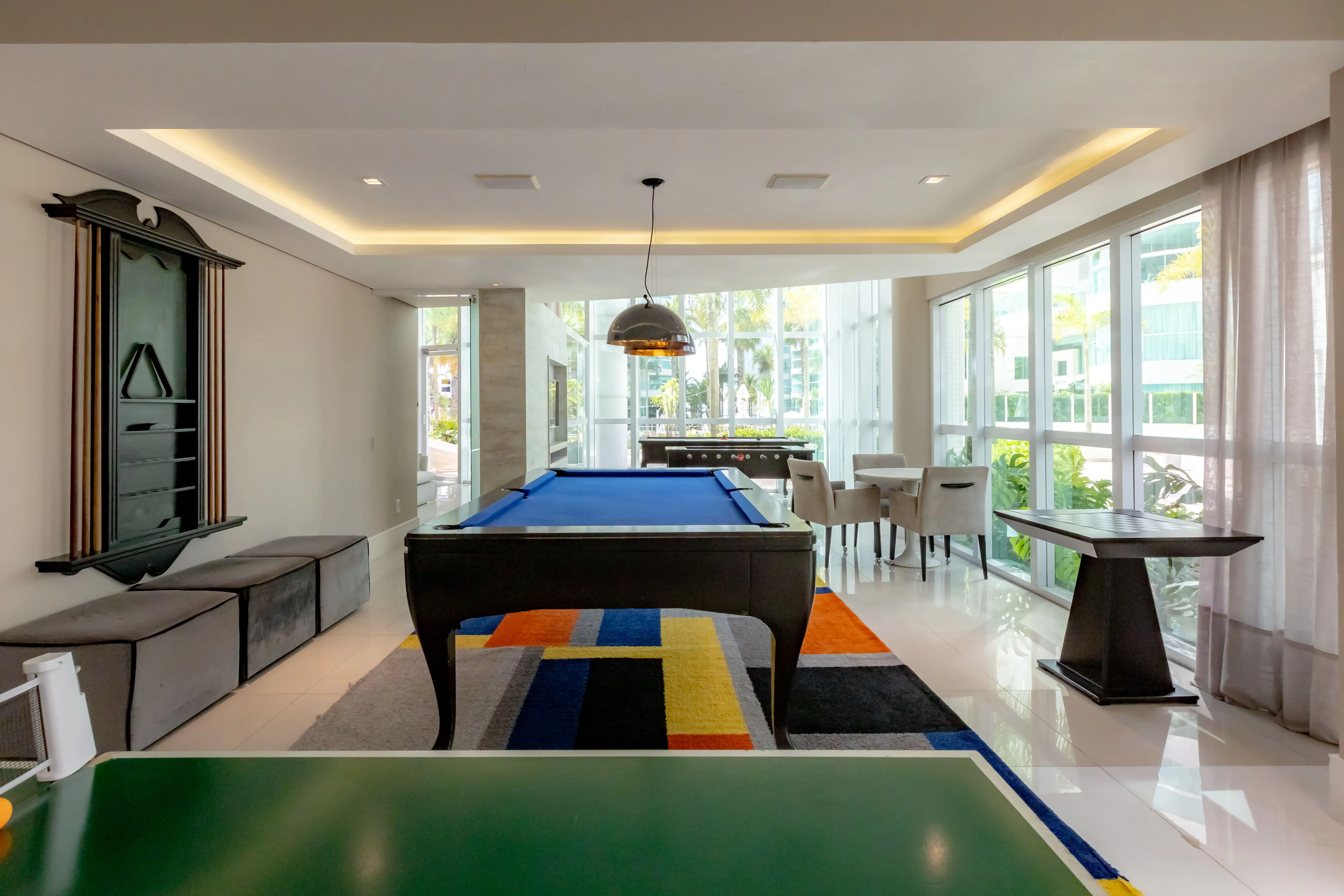 Apartamento mobiliado com área de lazer completa! 3 suítes e 3 vagas na Praia Brava em Itajaí