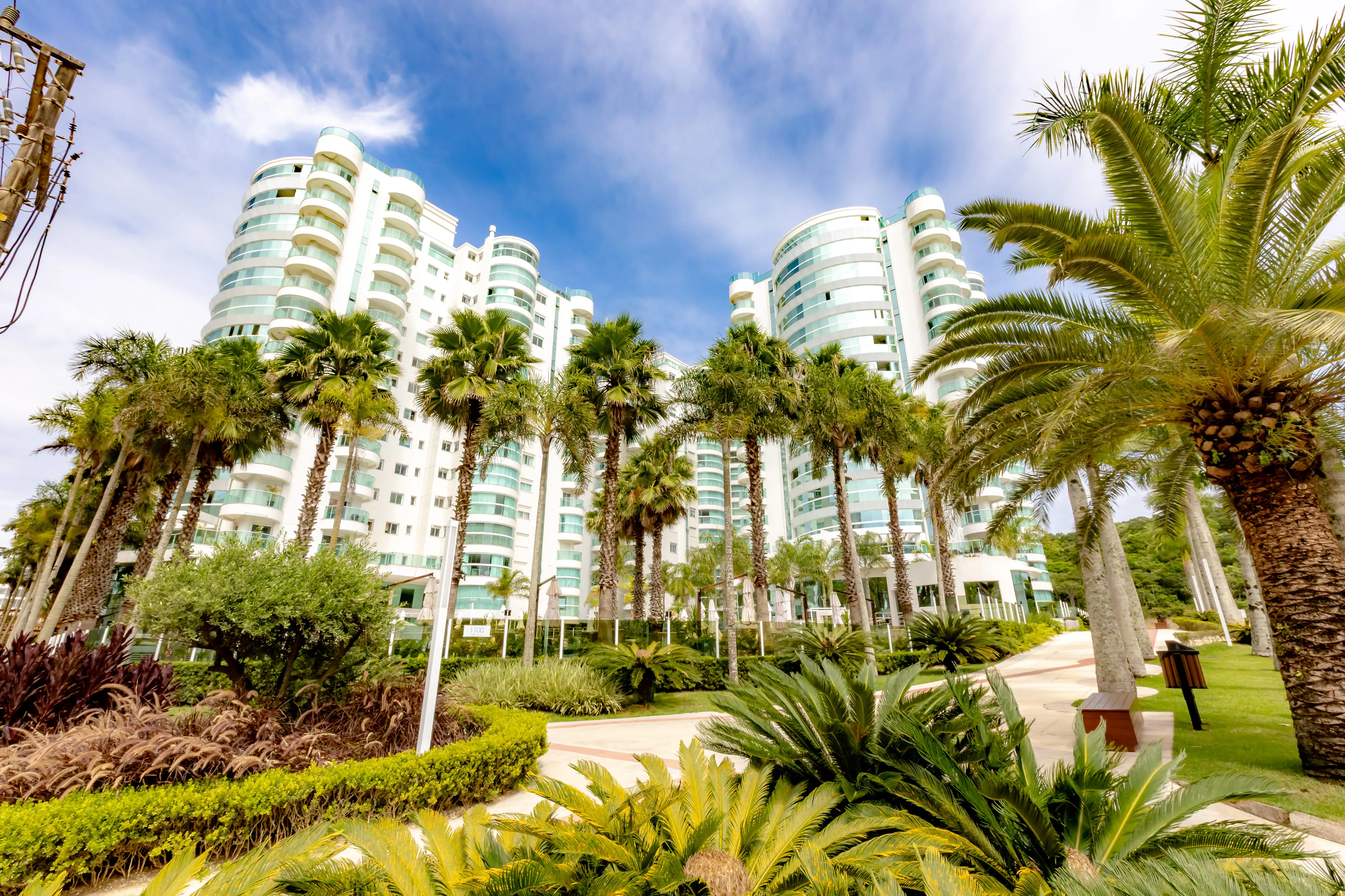 Apartamento mobiliado com área de lazer completa! 3 suítes e 3 vagas na Praia Brava em Itajaí