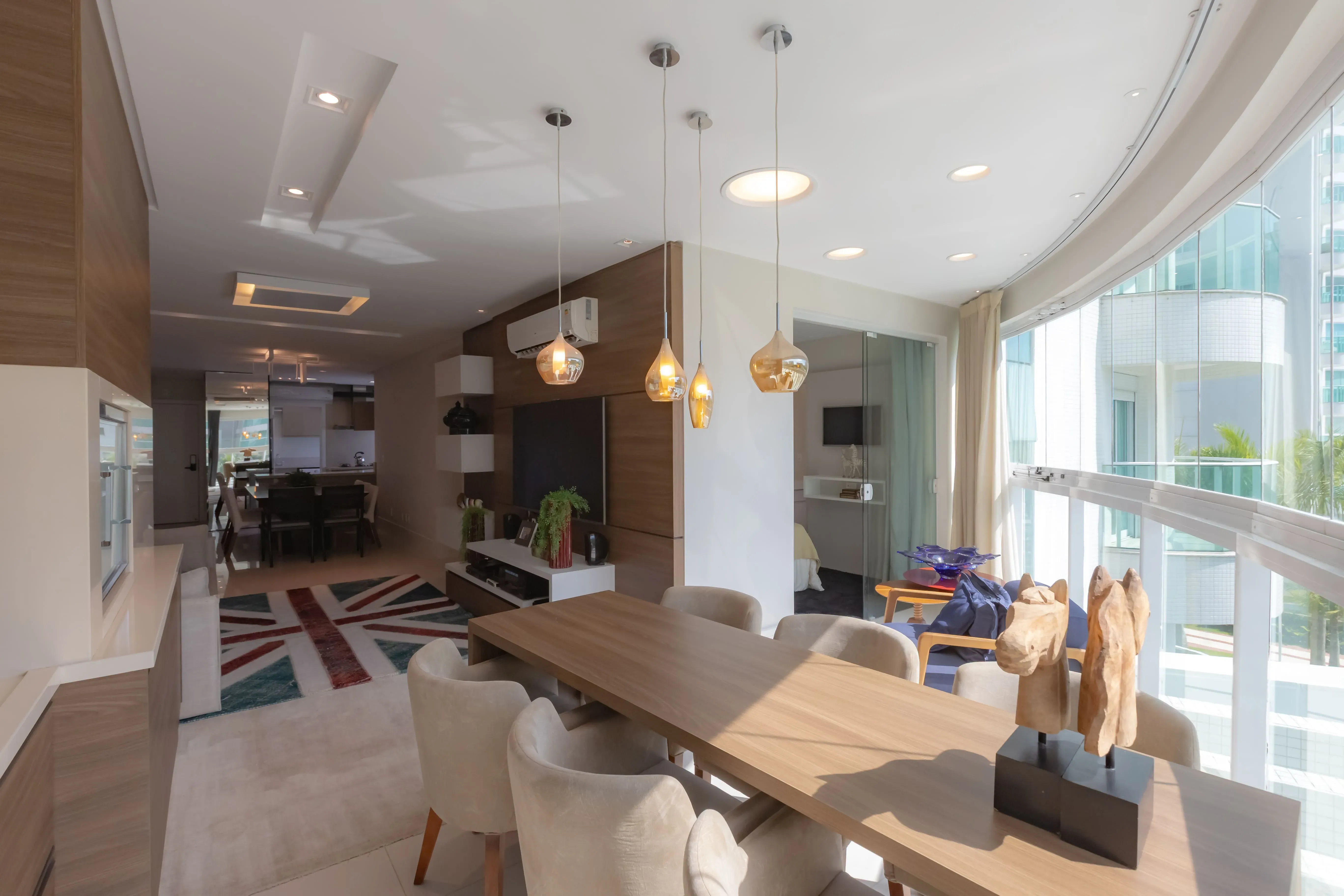 Apartamento mobiliado com área de lazer completa! 3 suítes e 3 vagas na Praia Brava em Itajaí