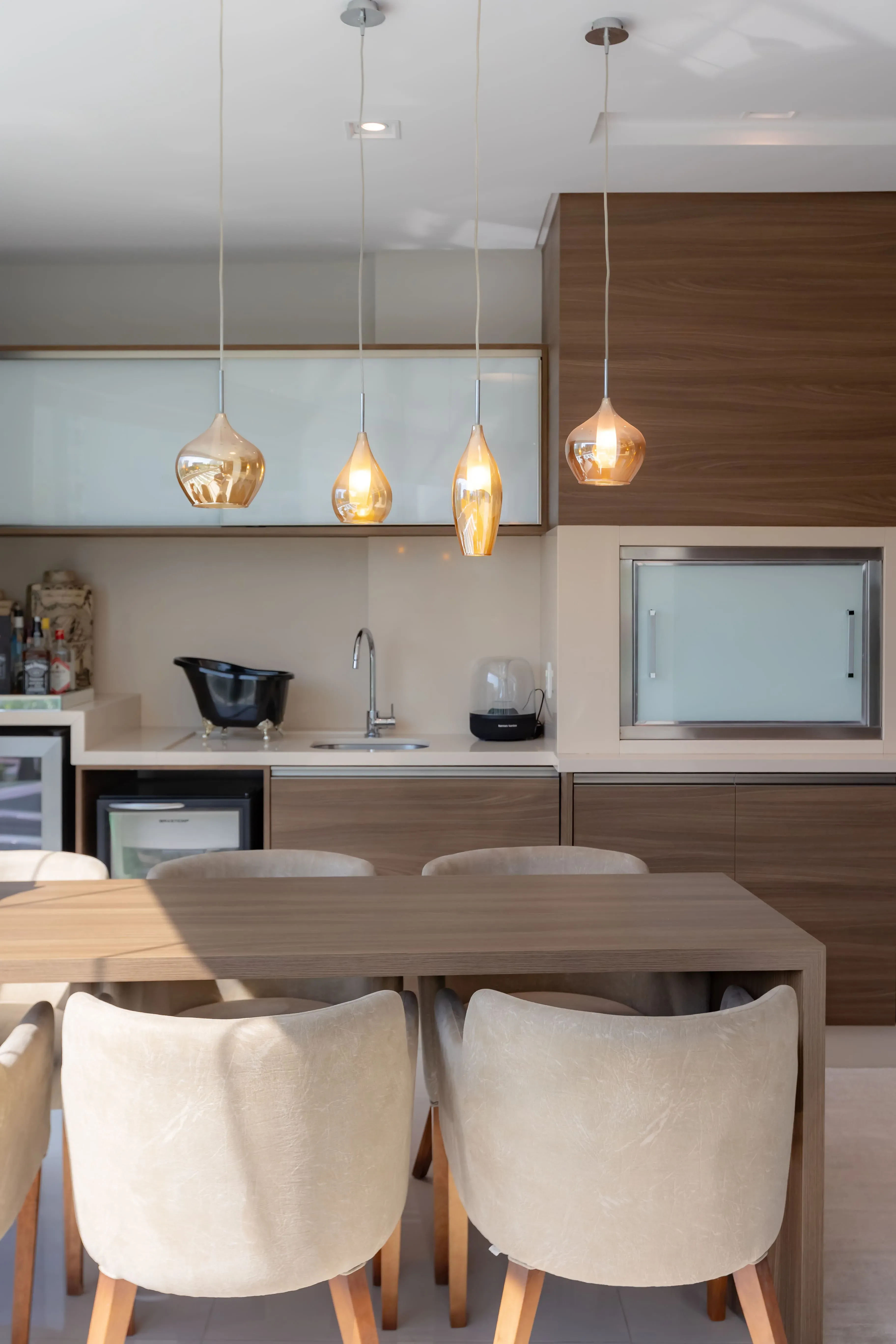 Apartamento mobiliado com área de lazer completa! 3 suítes e 3 vagas na Praia Brava em Itajaí