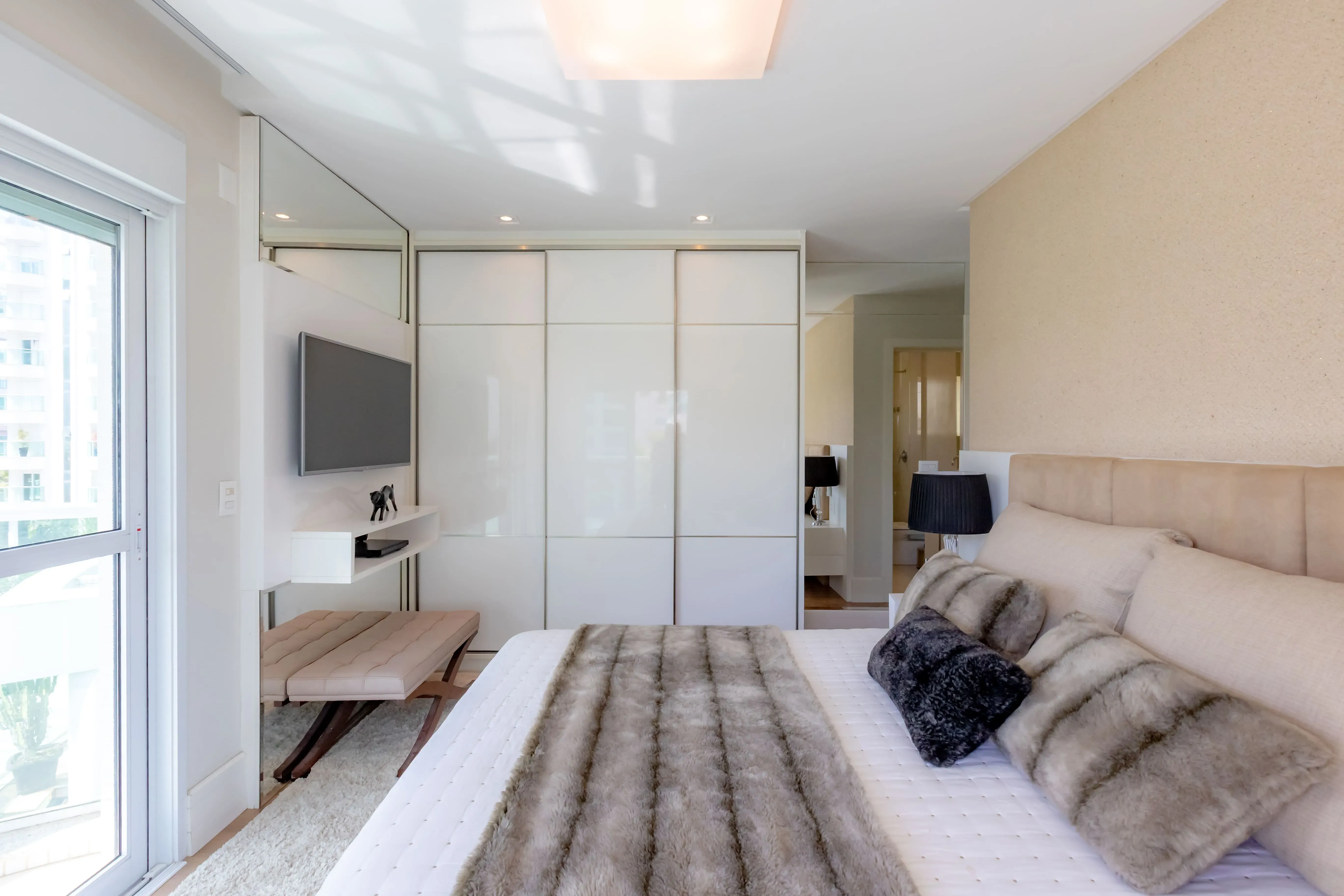 Apartamento mobiliado com área de lazer completa! 3 suítes e 3 vagas na Praia Brava em Itajaí