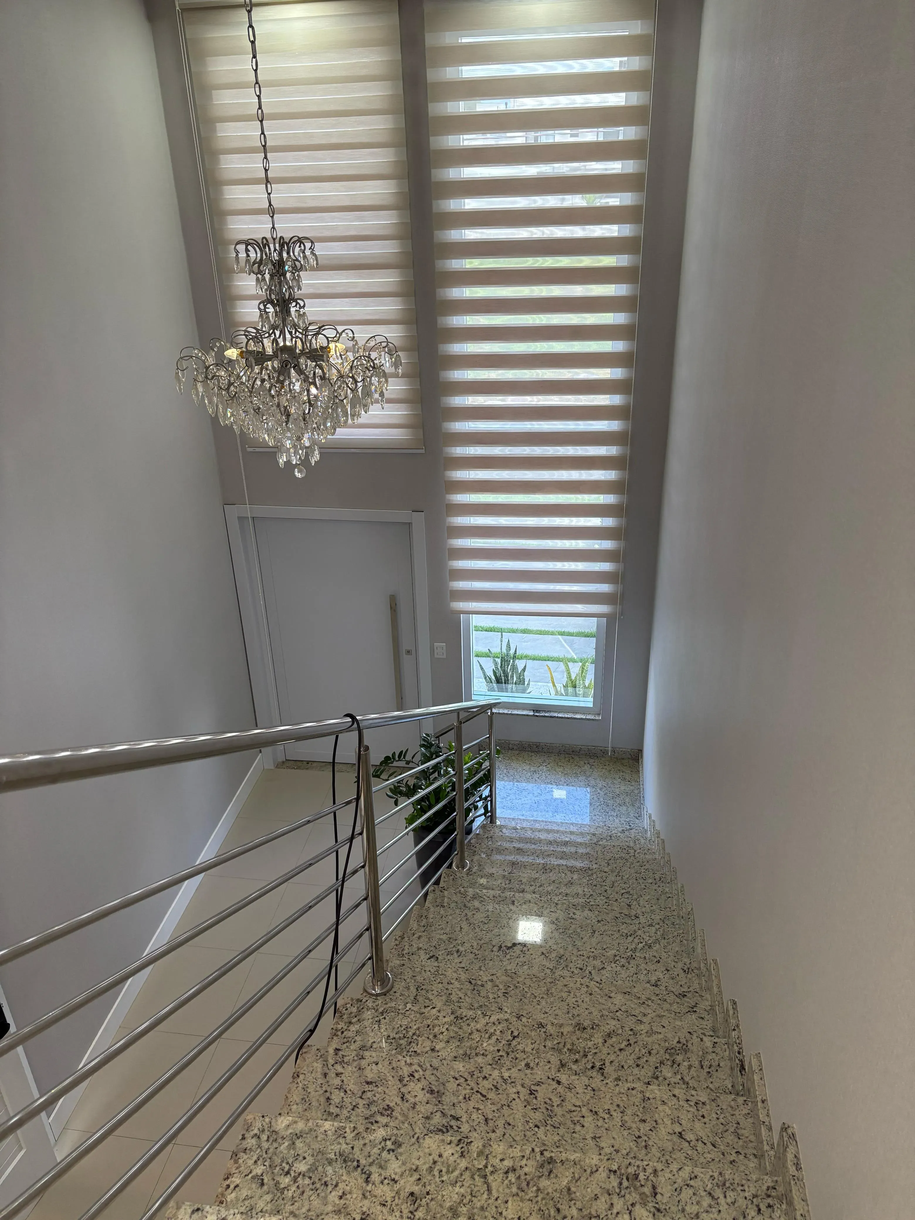 Casa com 4 dormitórios sendo 4 suítes e 4 vagas de garagem em Camboriú/SC