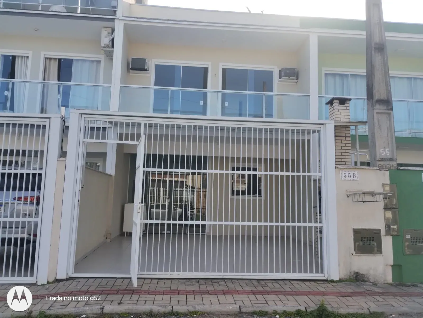 Geminado próximo ao mar com 3 dormitórios e 2 vagas de garagem em Balneário Piçarras