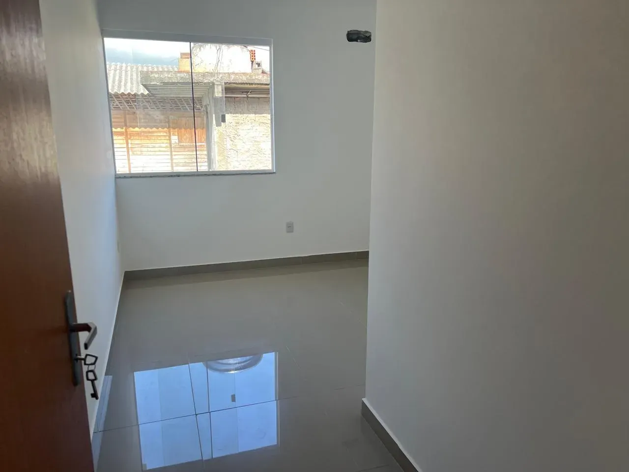 Apartamento com 1 Suíte e 1 dormitório, Sala e cozinha integrada em Balneário Piçarras/SC