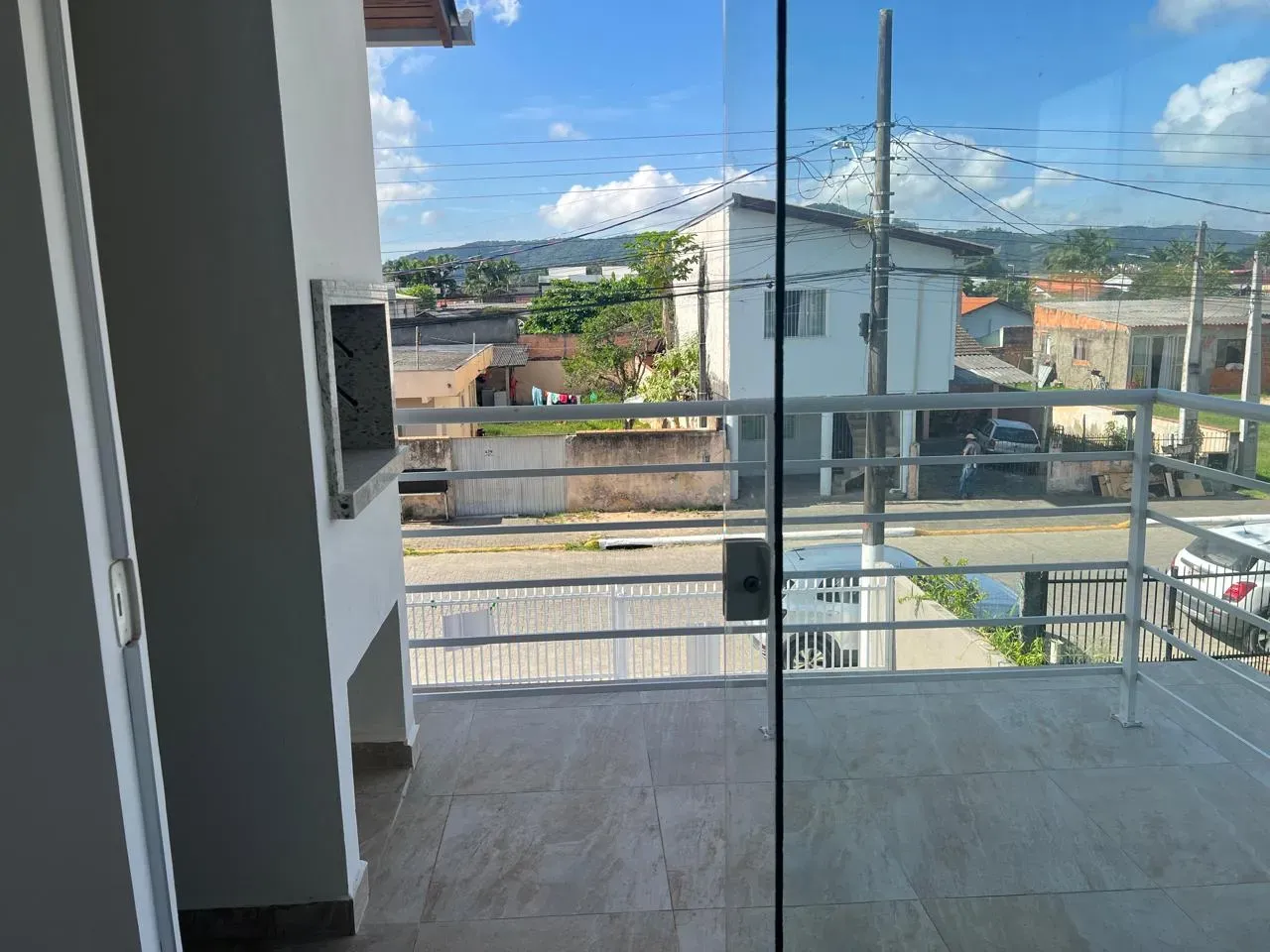 Apartamento com 1 Suíte e 1 dormitório, Sala e cozinha integrada em Balneário Piçarras/SC
