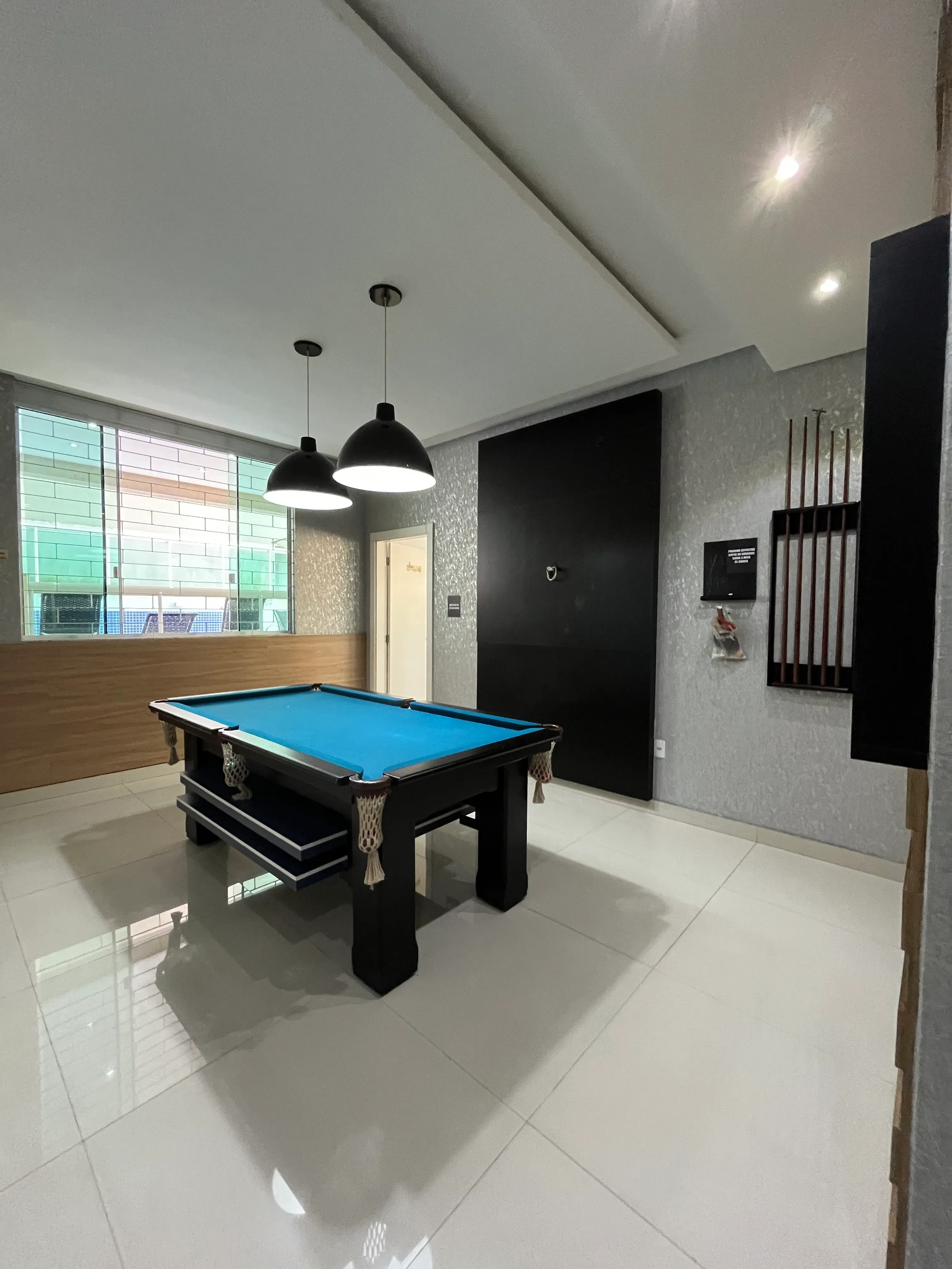 Apartamento com  3 Suítes e 2 vagas na garagem em Itapema