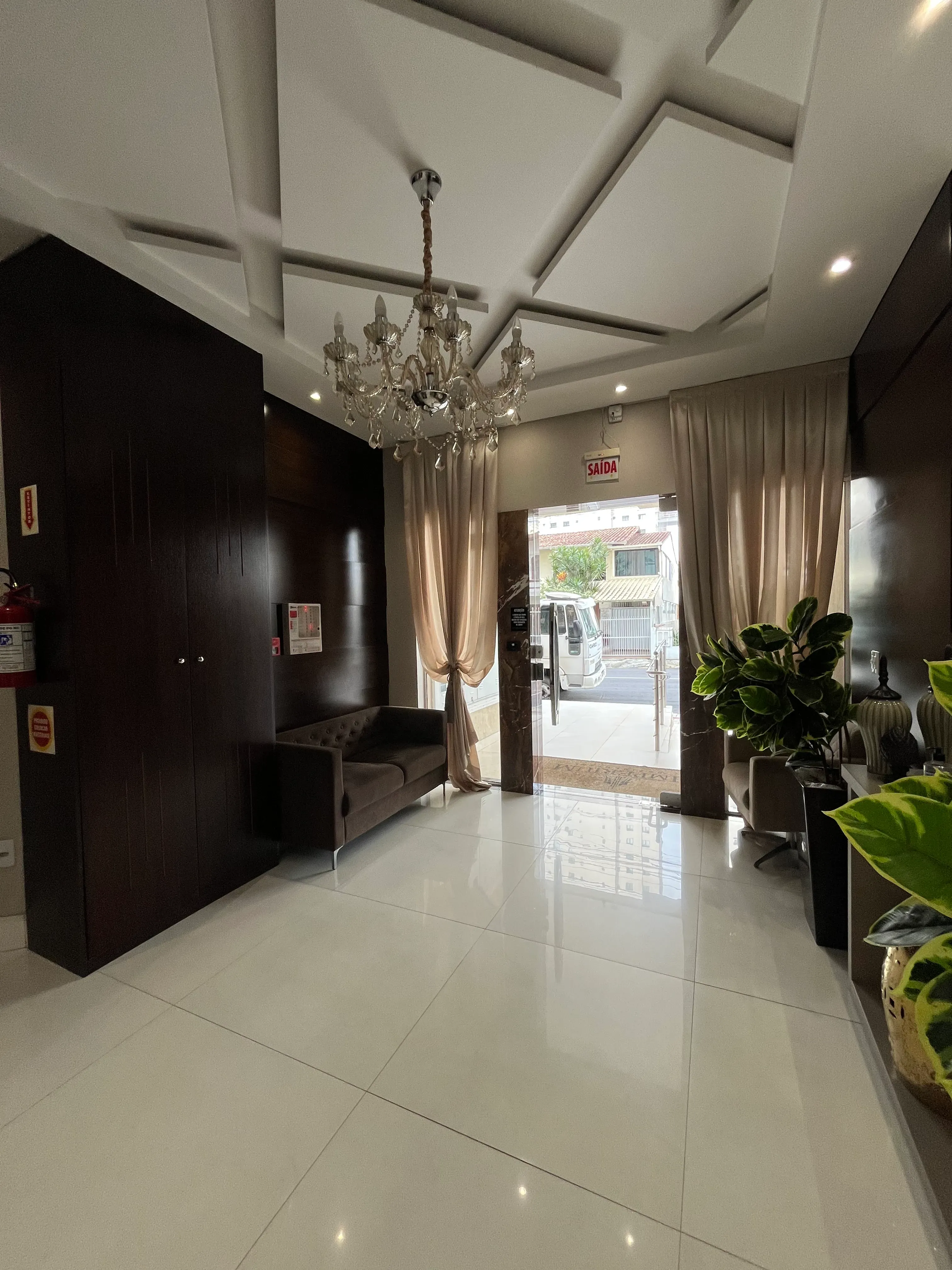 Apartamento com  3 Suítes e 2 vagas na garagem em Itapema