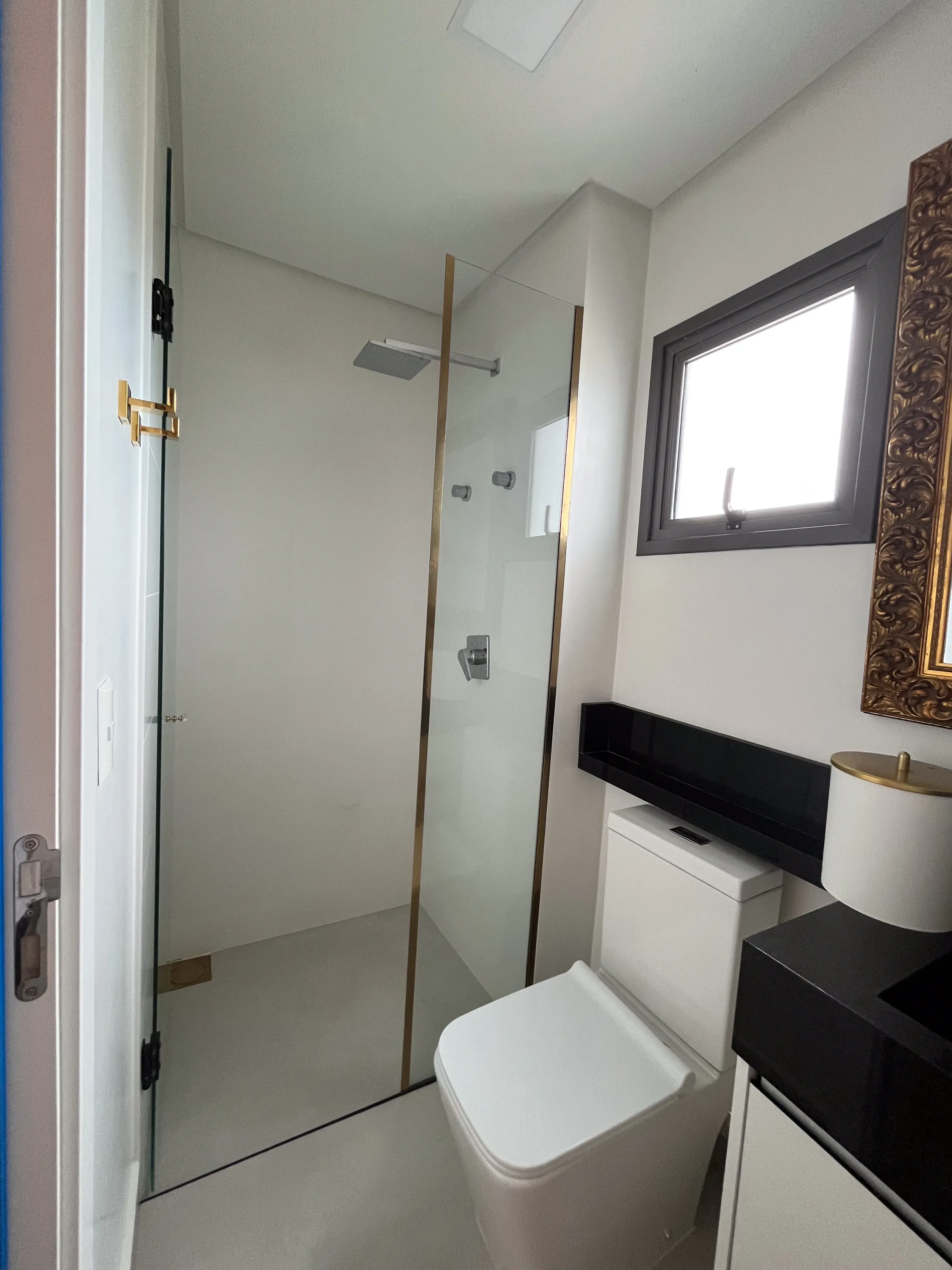 Cobertura com 1 Suíte + 2 Demi e 2 vagas na garagem em Itapema.